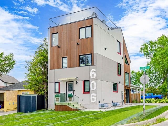 606 Annland Street, Pickering, ON L1W 1A7