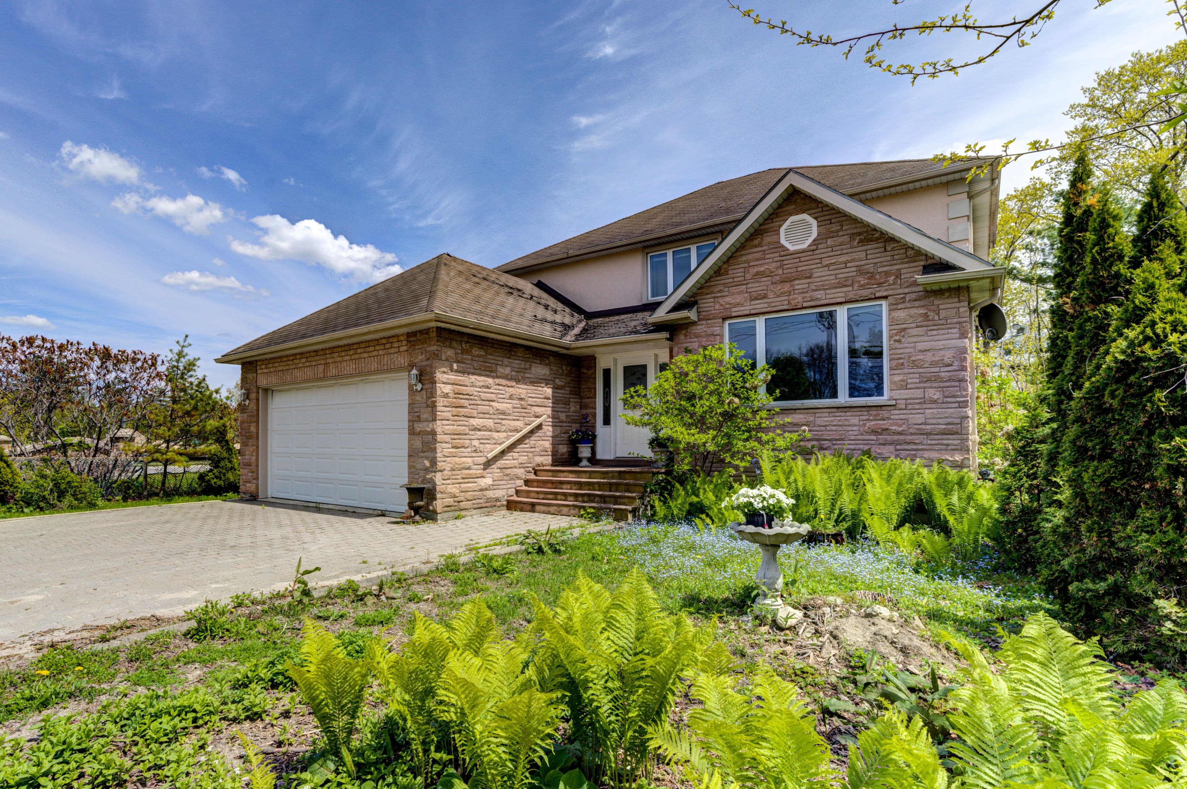 243 River Road E, Wasaga Beach, ON L9Z 2L1