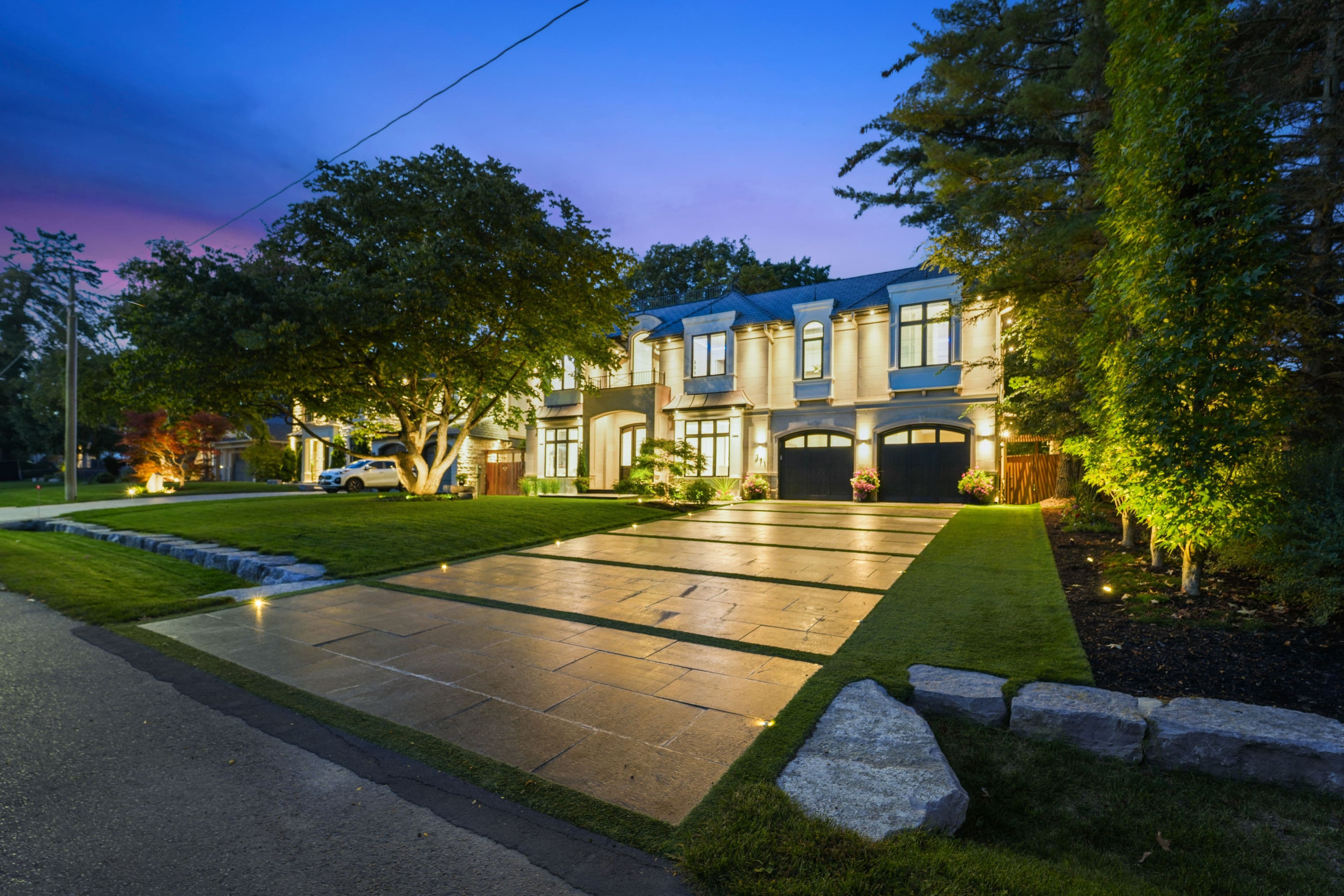 371 Willis Drive, Oakville, ON L6L 4T9