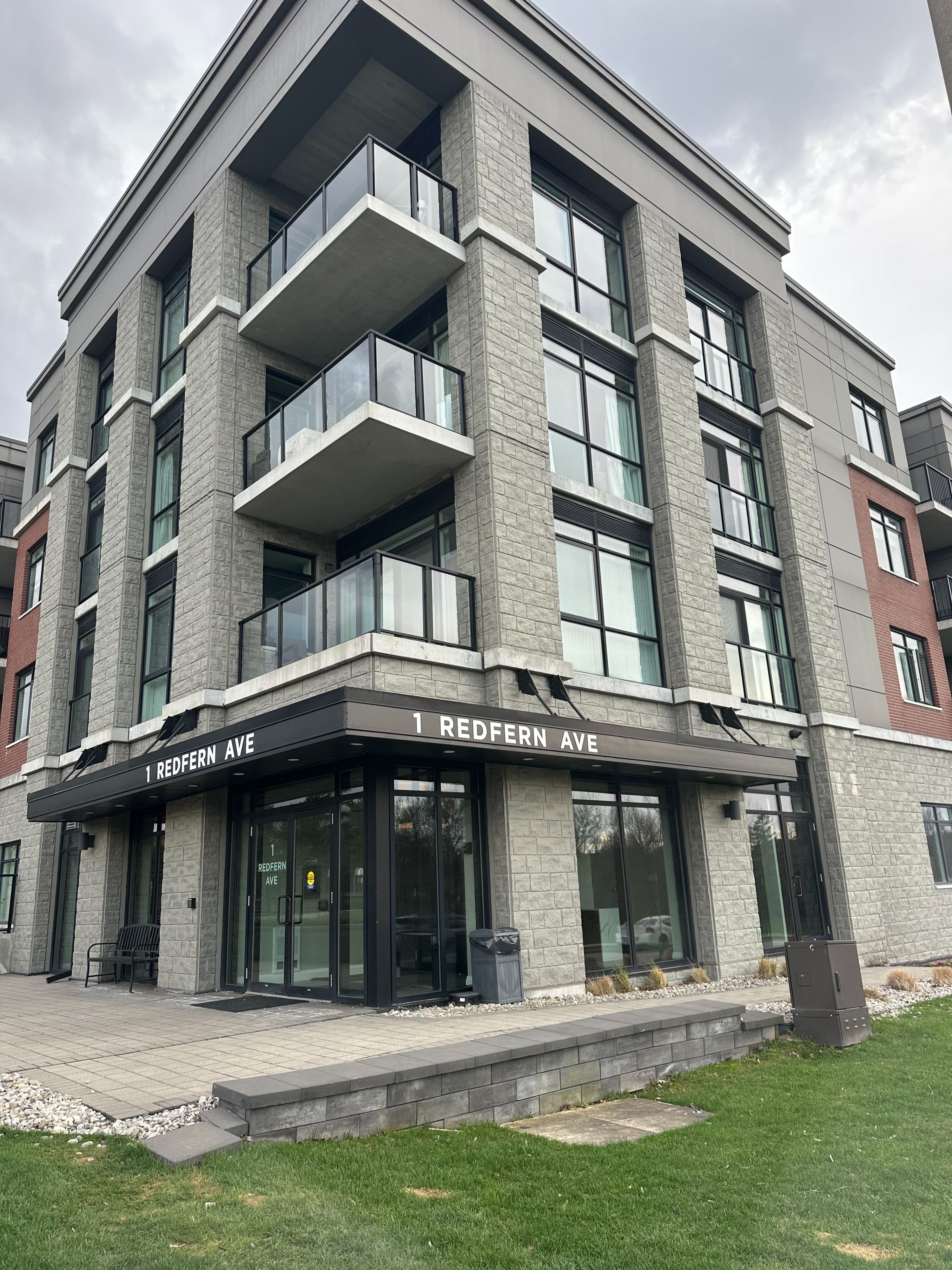 1 Redfern Avenue 202, Hamilton, ON L9C 0E6