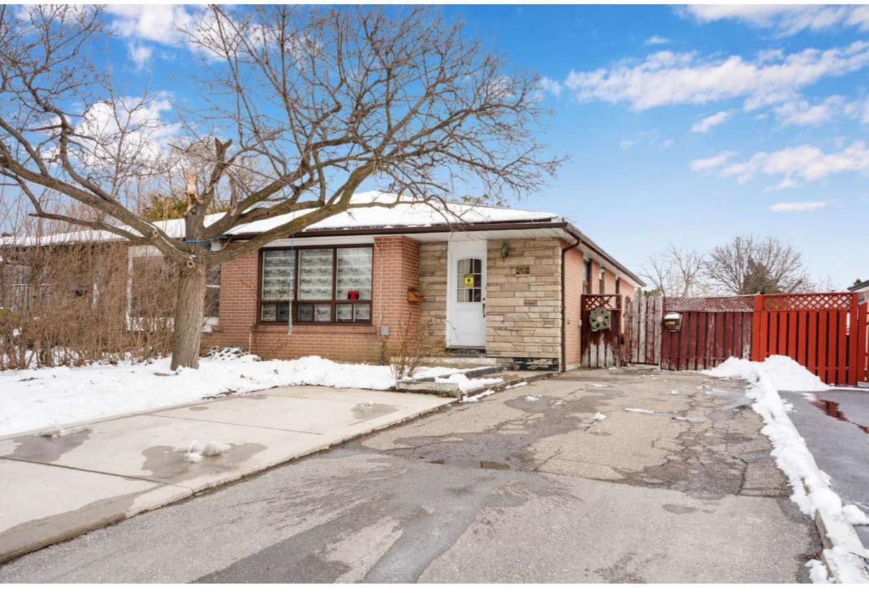 46 Flamingo Crescent, Brampton, ON L6T 2G5