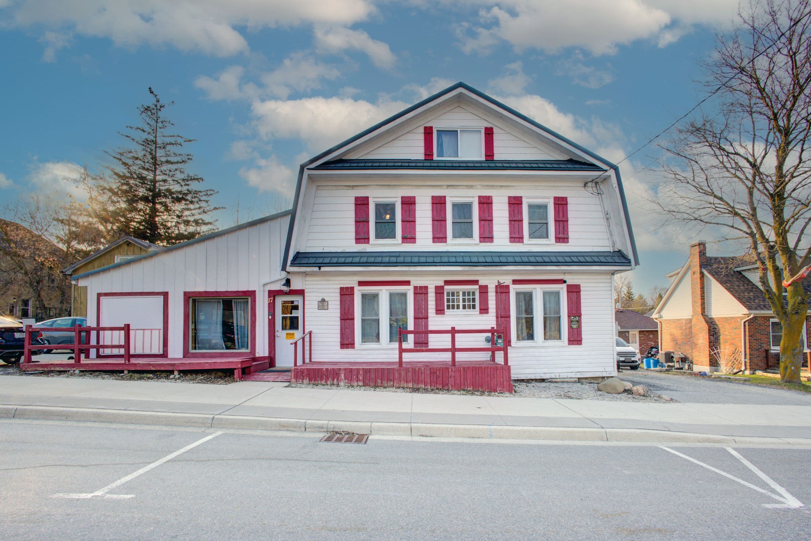 17 Arthur Street E, Minto, ON N0G 1Z0