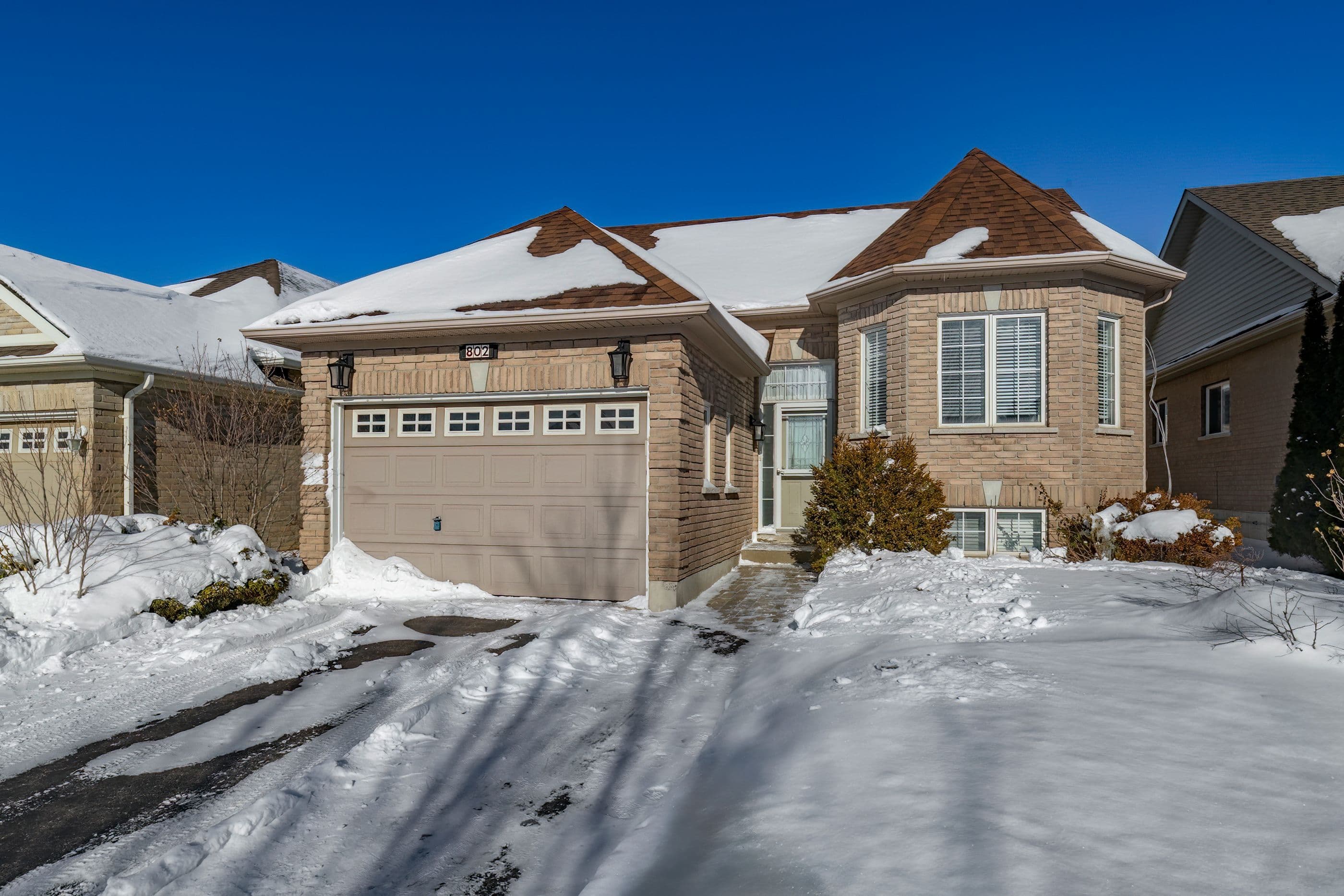 802 Coldstream Drive, Oshawa, ON L1K 2Z3