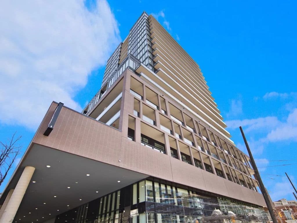 285 Dufferin Street 204, Toronto W01, ON M6K 1E6