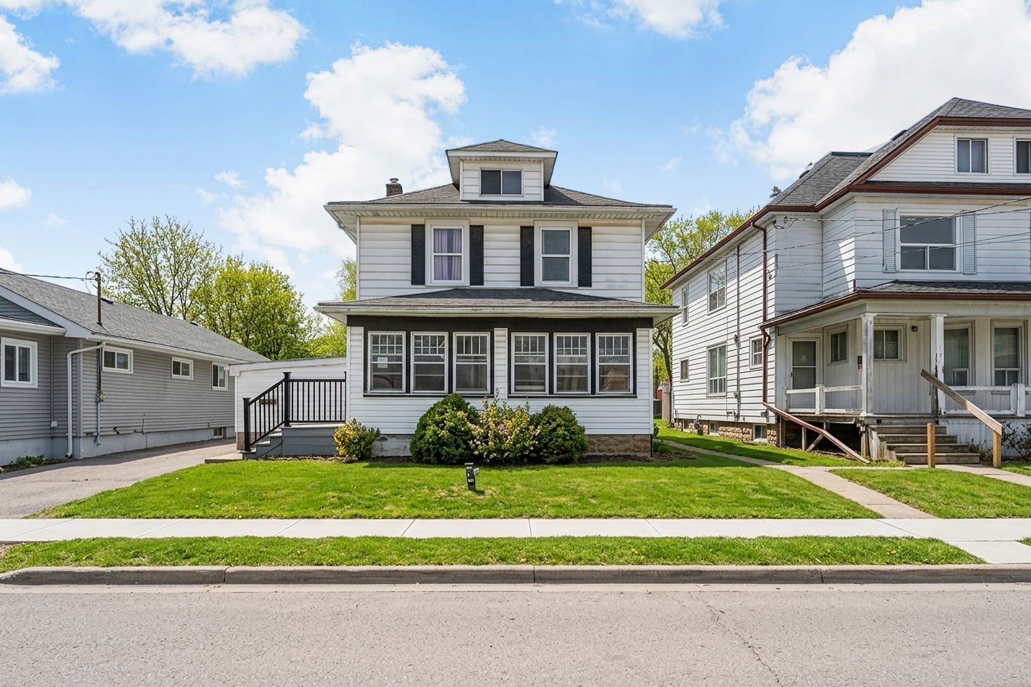 221 Bowen Road, Fort Erie, ON L2A 2Y6