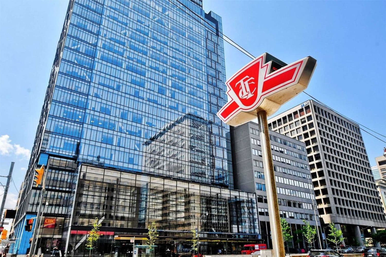 488 University Avenue 5003, Toronto C01, ON M5G 0C1