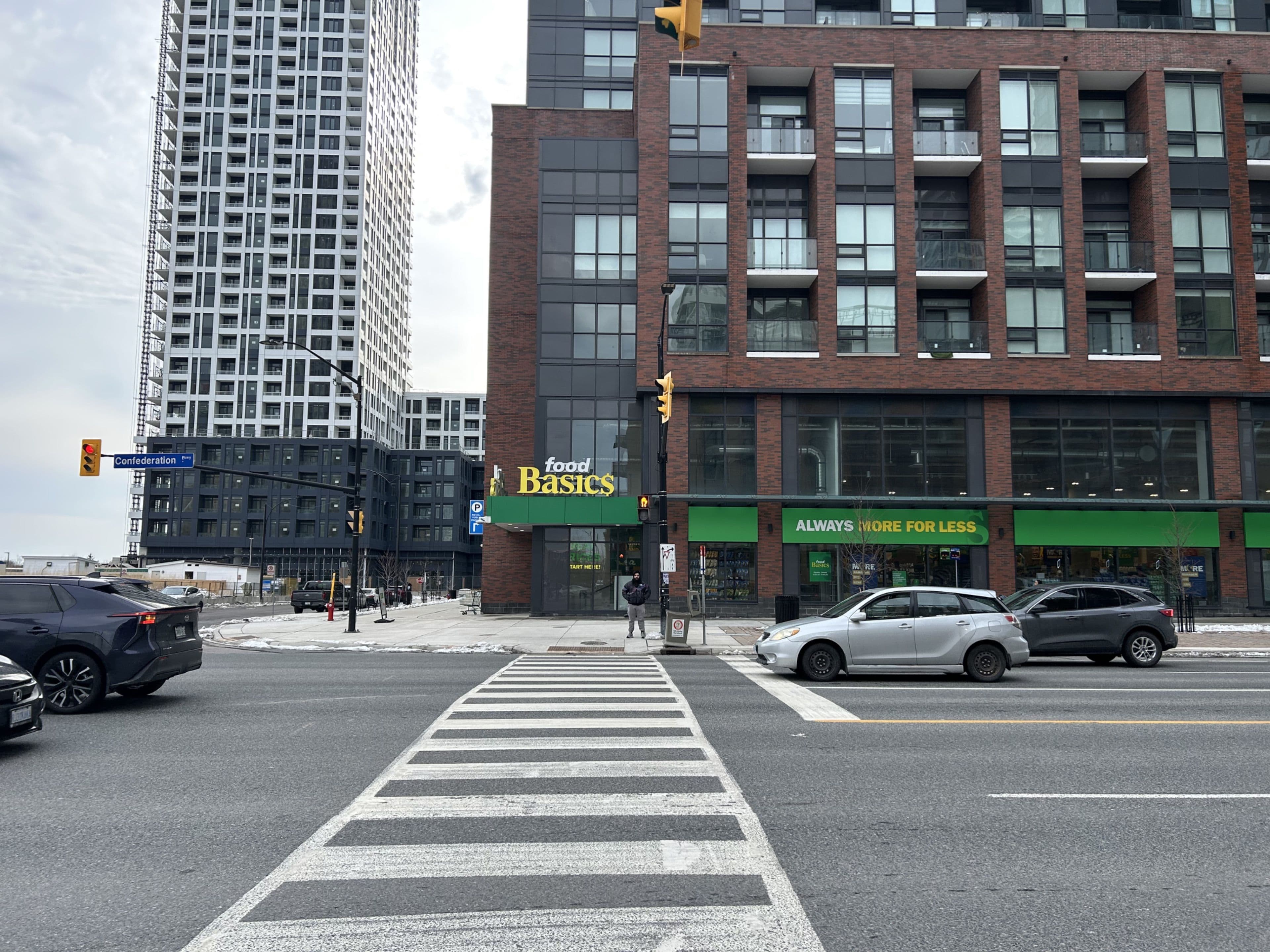 4130 Parkside Village Drive 2702, Mississauga, ON L5B 3M8