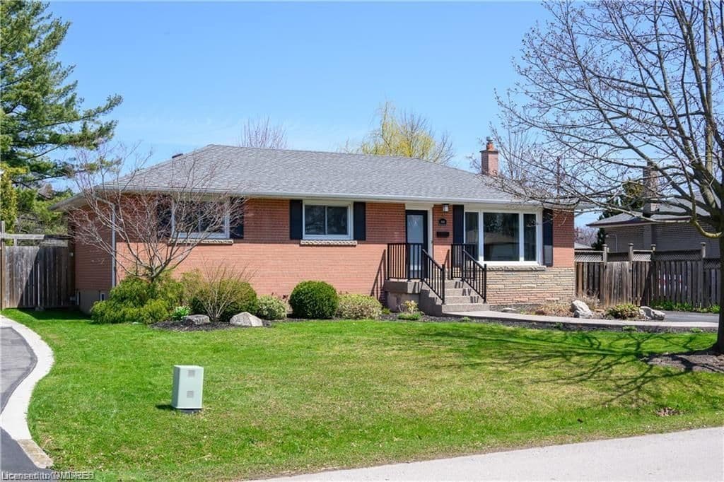249 Snowden Road, Oakville, ON L6L 3X6