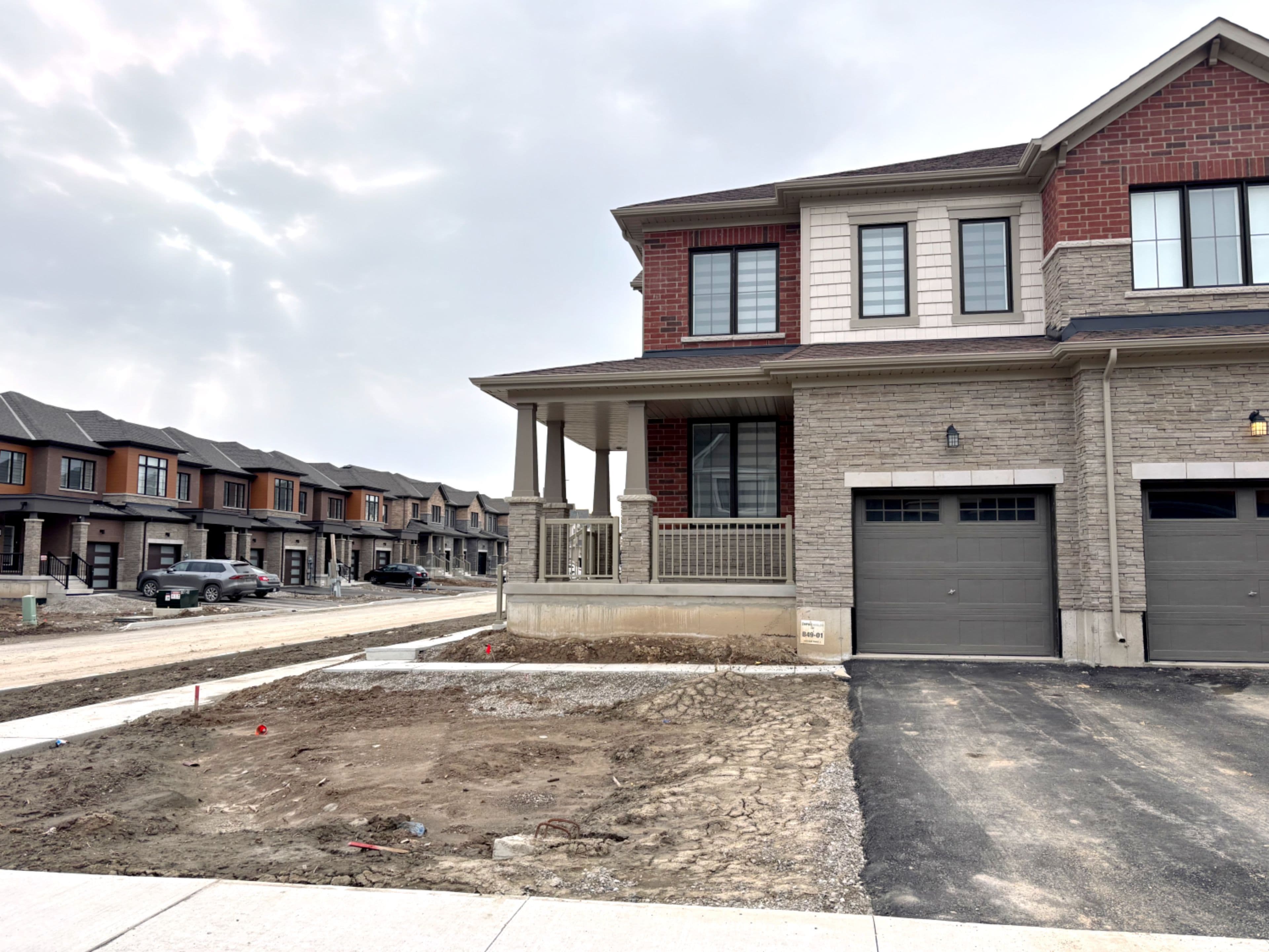 32 Riley Park Drive, Haldimand, ON N3W 0K2