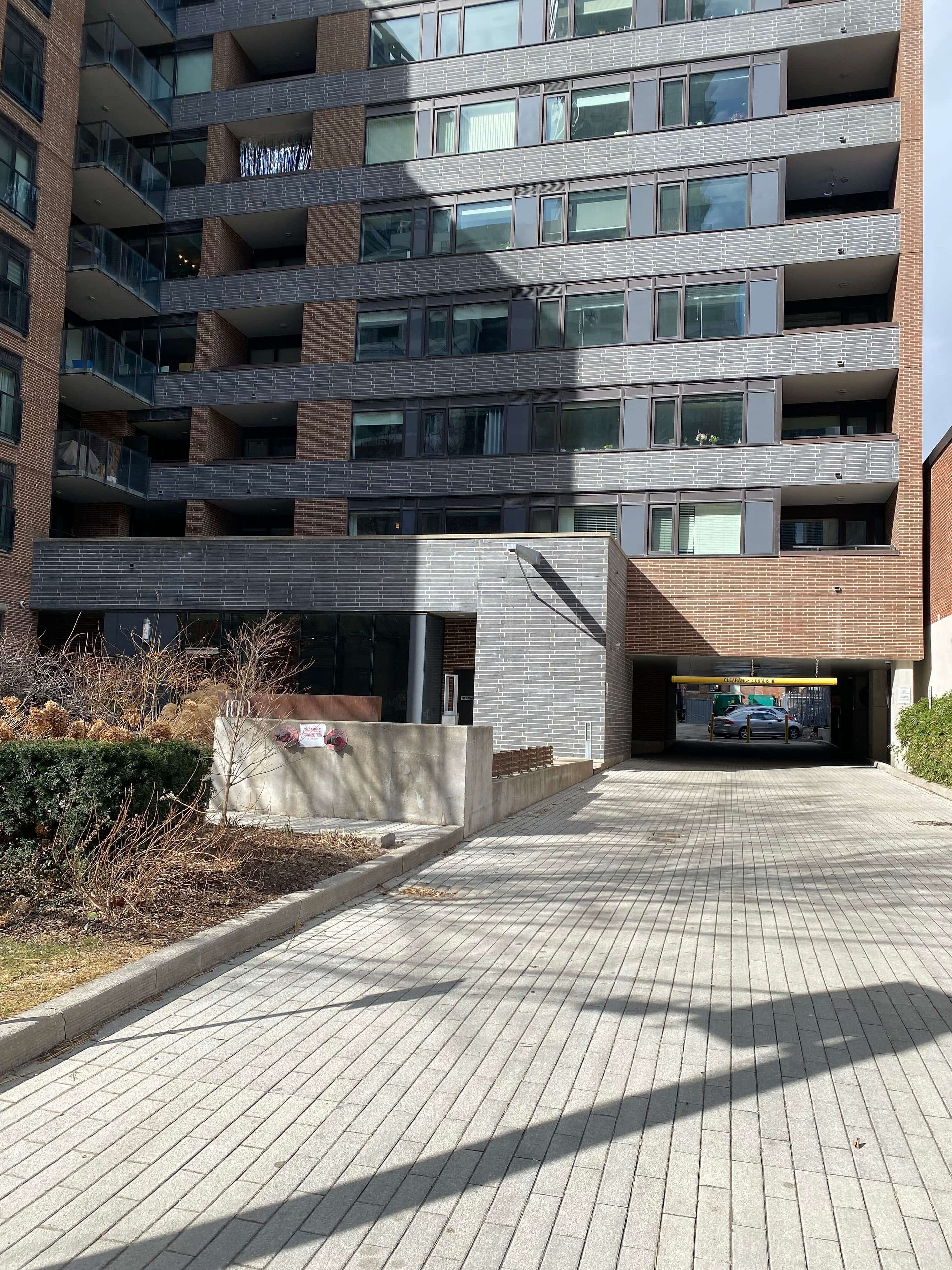 400 Wellington Street W 406, Toronto C01, ON M5J 2N7