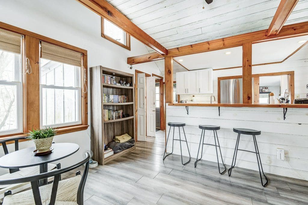 716 Sandy Bay Road, Haldimand, ON N1A 2W6