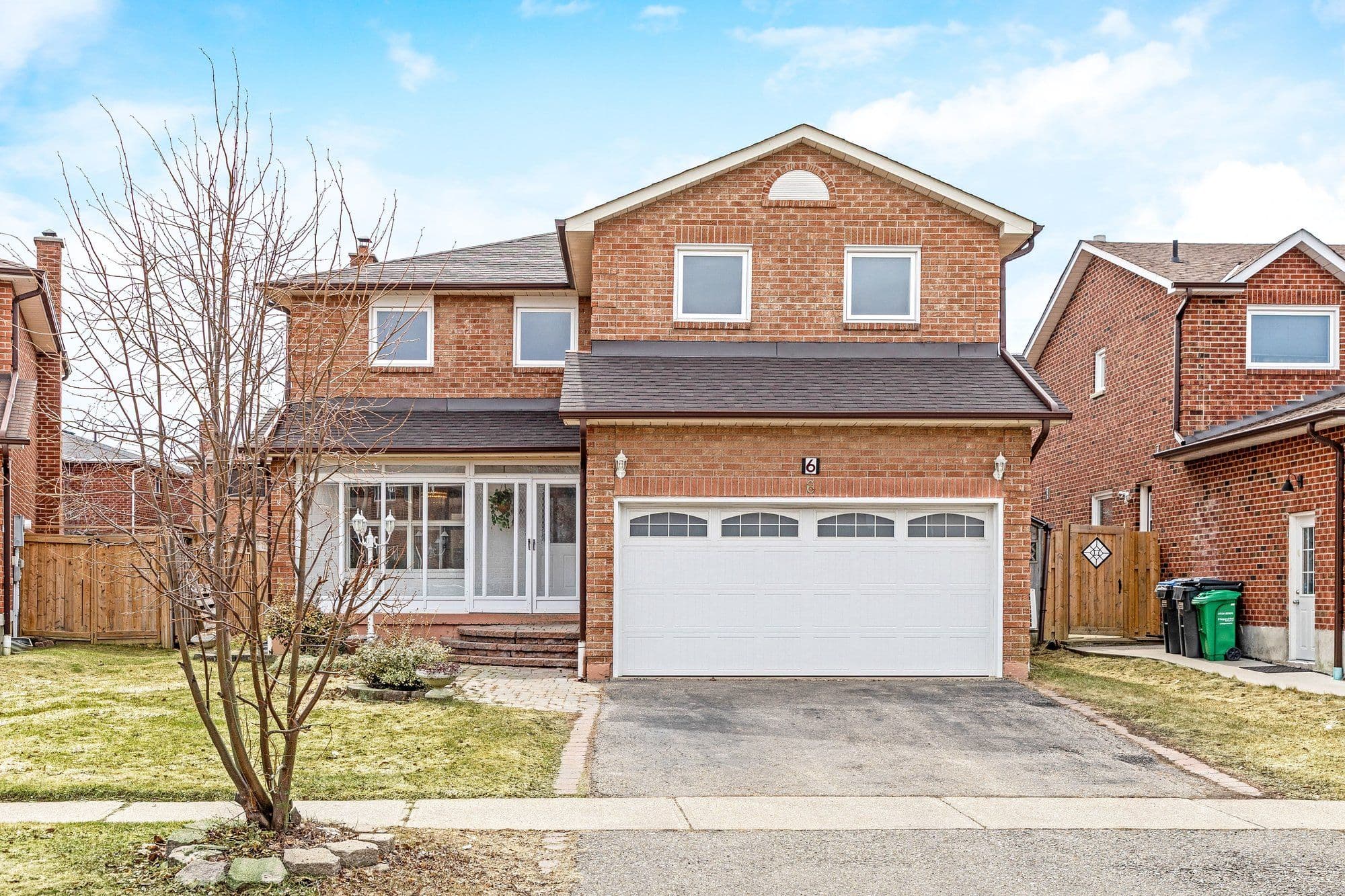 6 Ruth Avenue, Brampton, ON L6Z 3X4