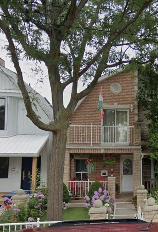 389 Westmoreland Avenue 2nd Floor, Toronto W02, ON M6H 3A6