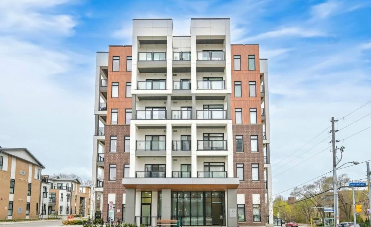 165 Canon Jackson Drive 408, Toronto W04, ON M6M 0C4