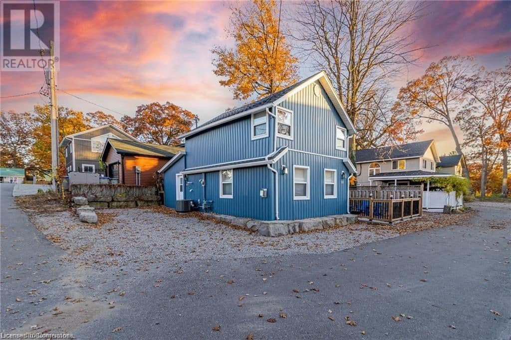 11 Dietrich Crescent, Lambton Shores, ON N0M 1T0