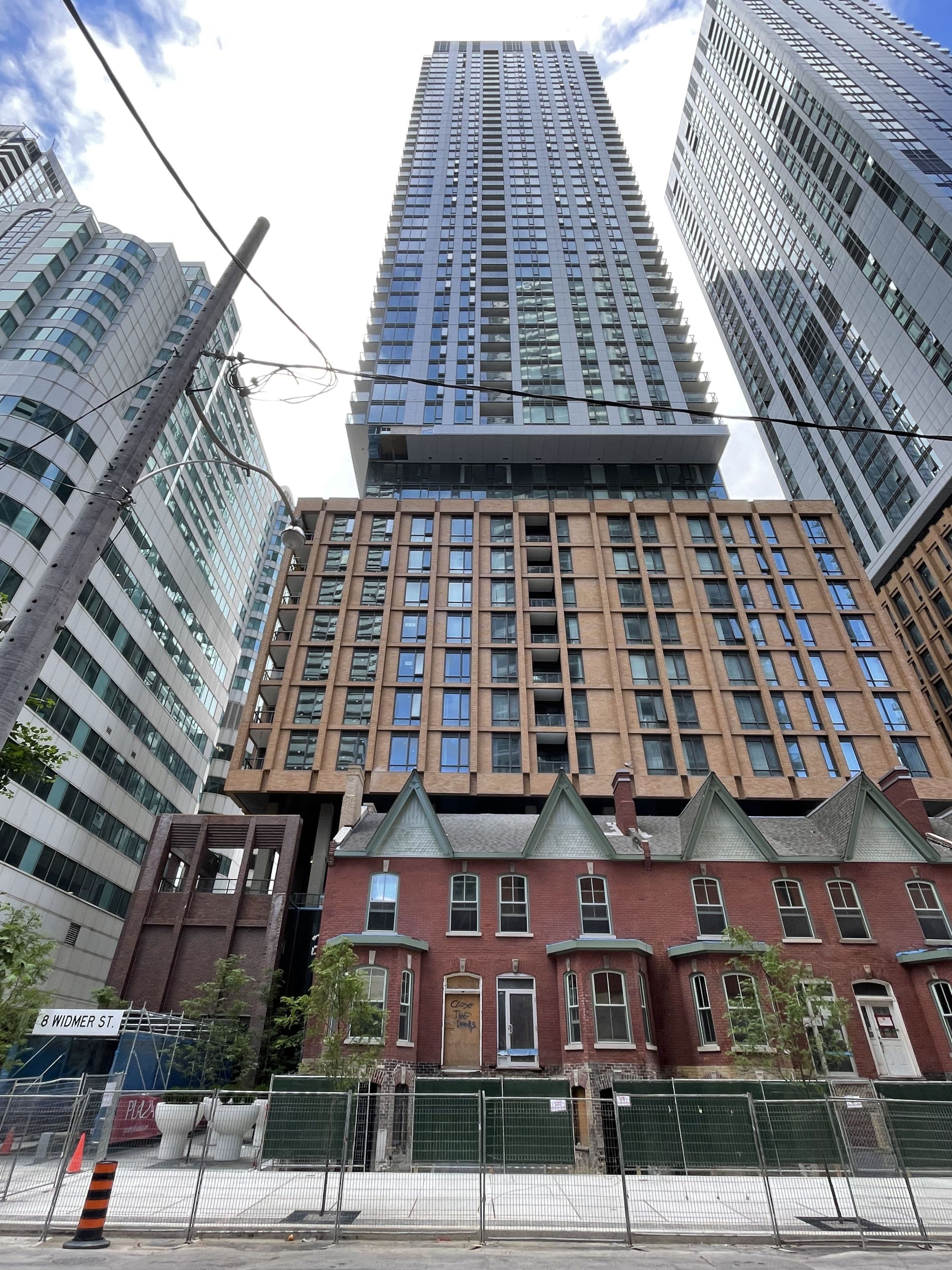 8 Widmer Street 3215, Toronto C01, ON M5V 0W6