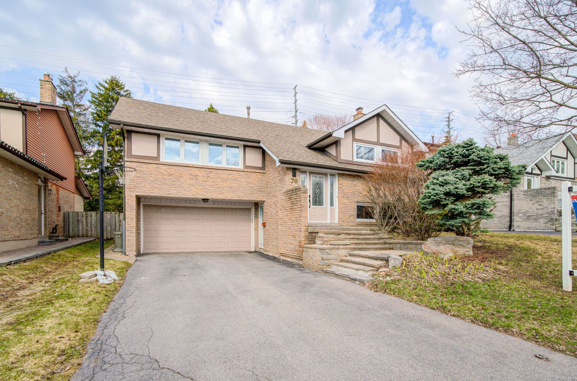 70 Briarwood Road, Markham, ON L3R 2X3