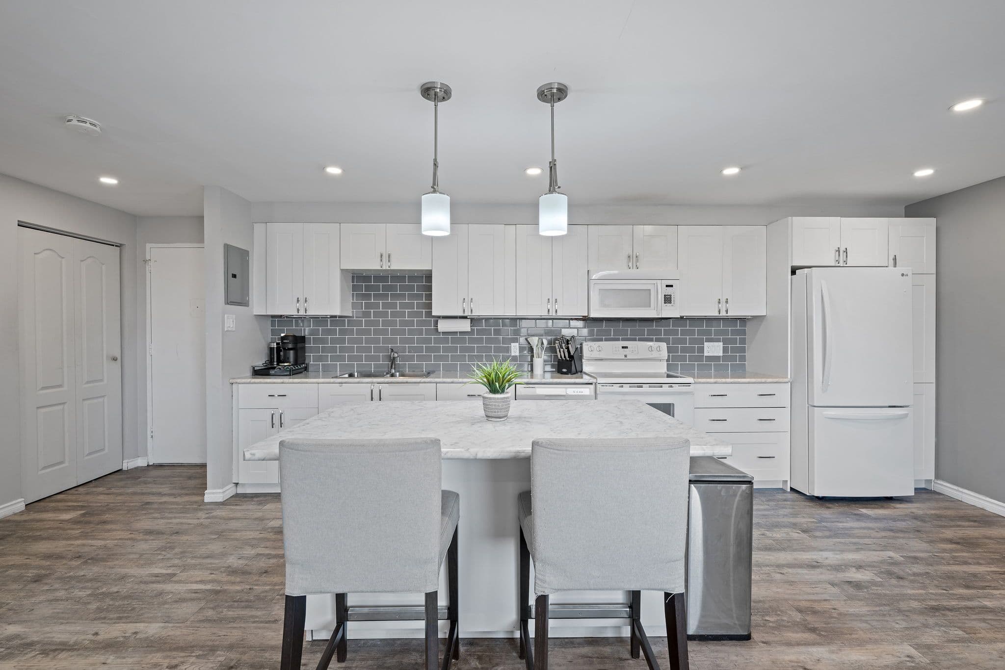 198 Scott Street 308, St. Catharines, ON L2N 5T3