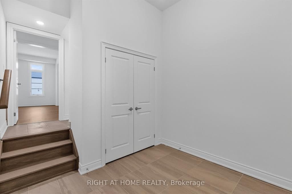 59 Cunningham Drive, Bradford West Gwillimbury, ON L0G 1B0