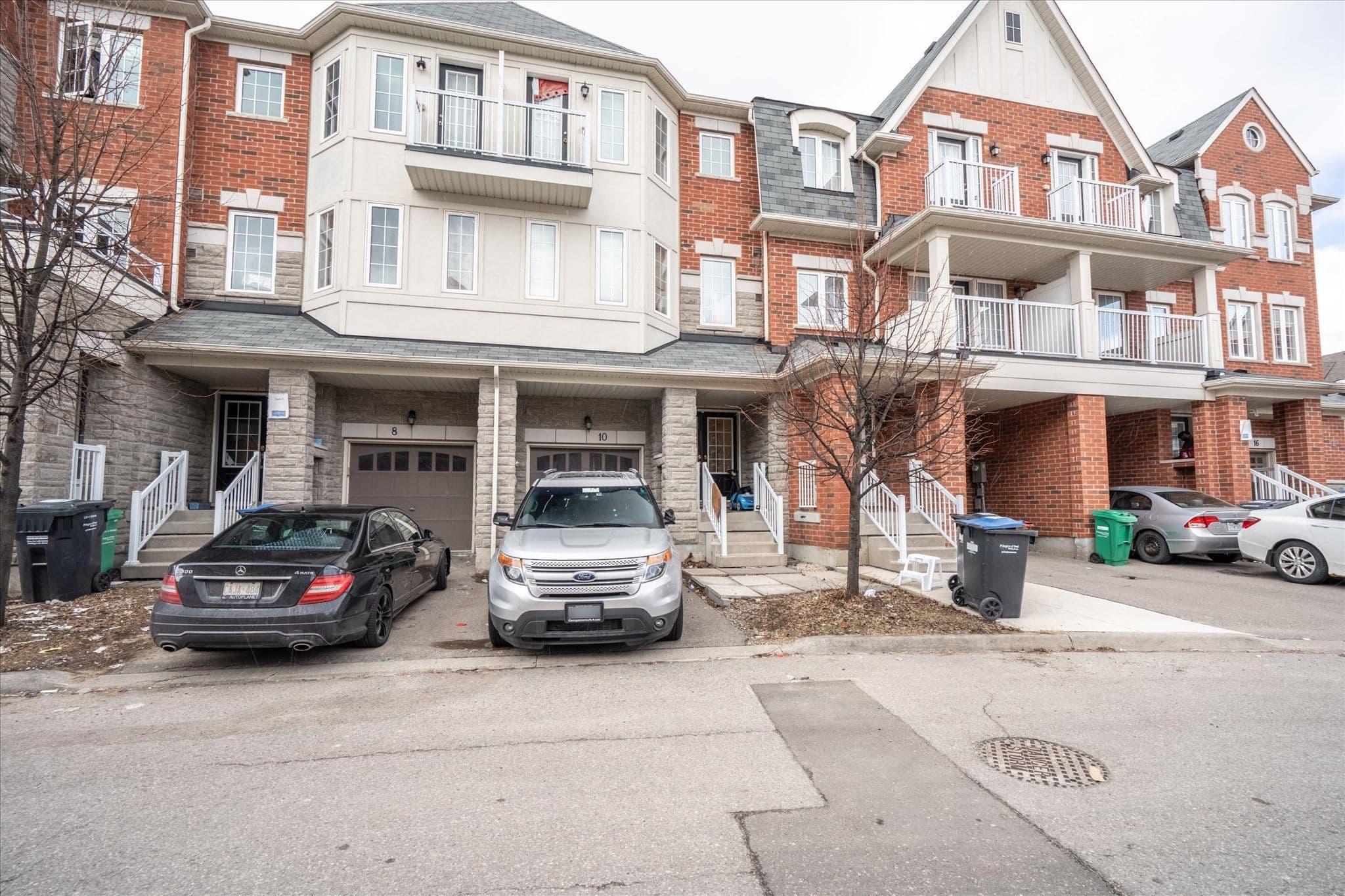 10 Rabbit Run Way, Brampton, ON L6Z 0J2