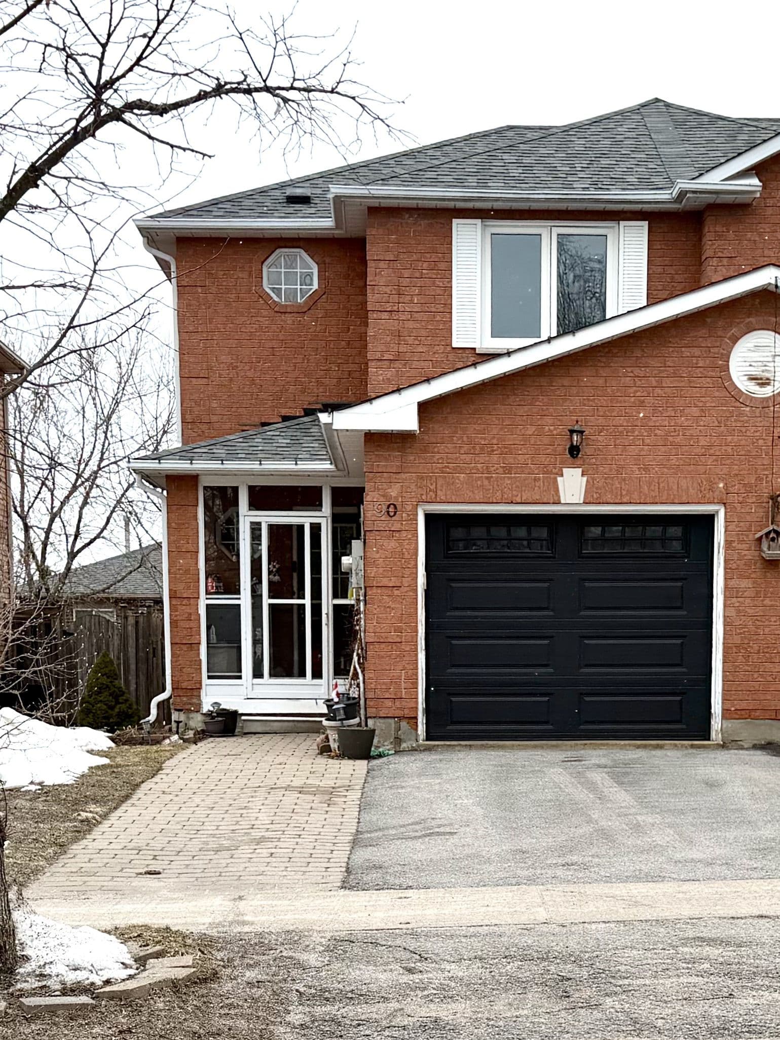 90 Bruce Crescent, Barrie, ON L4N 8P4