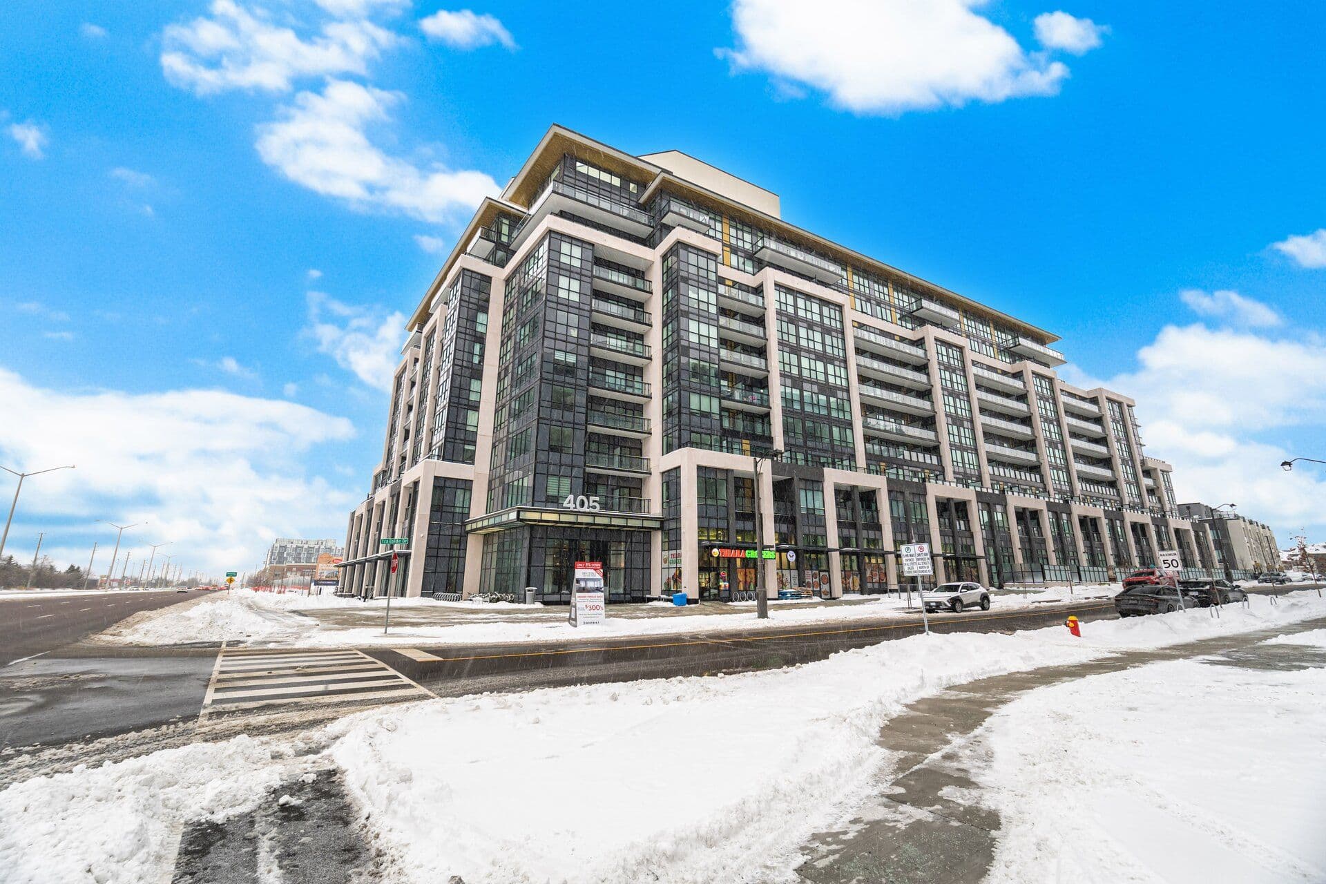405 Dundas Street W 104, Oakville, ON L6M 5P9