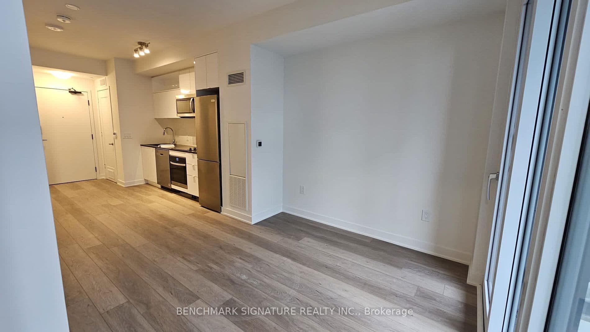 121 Lower Sherbourne Street 1642 SW, Toronto C08, ON M5A 0W8