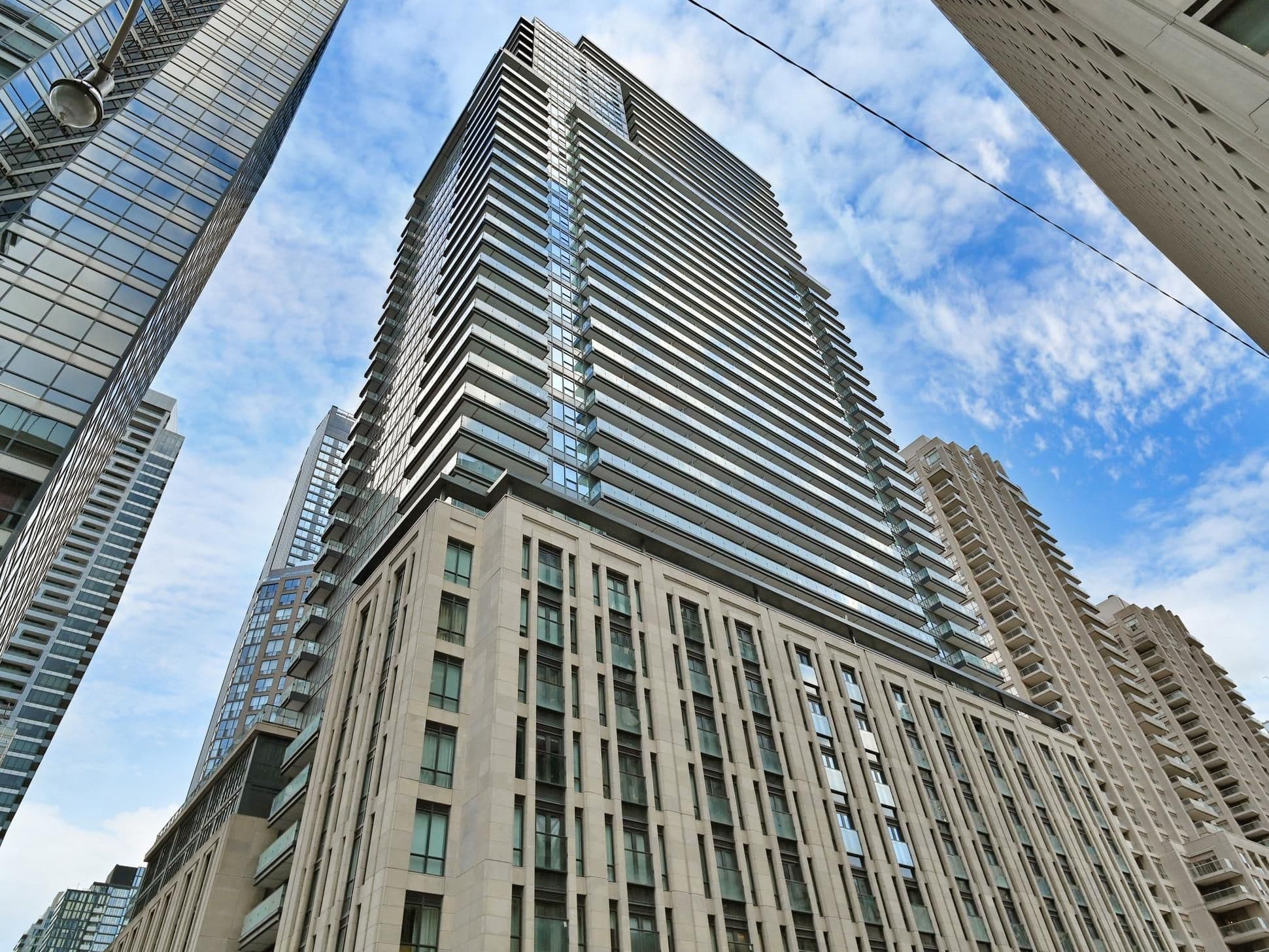 955 Bay Street 2207, Toronto C01, ON M5S 0C6