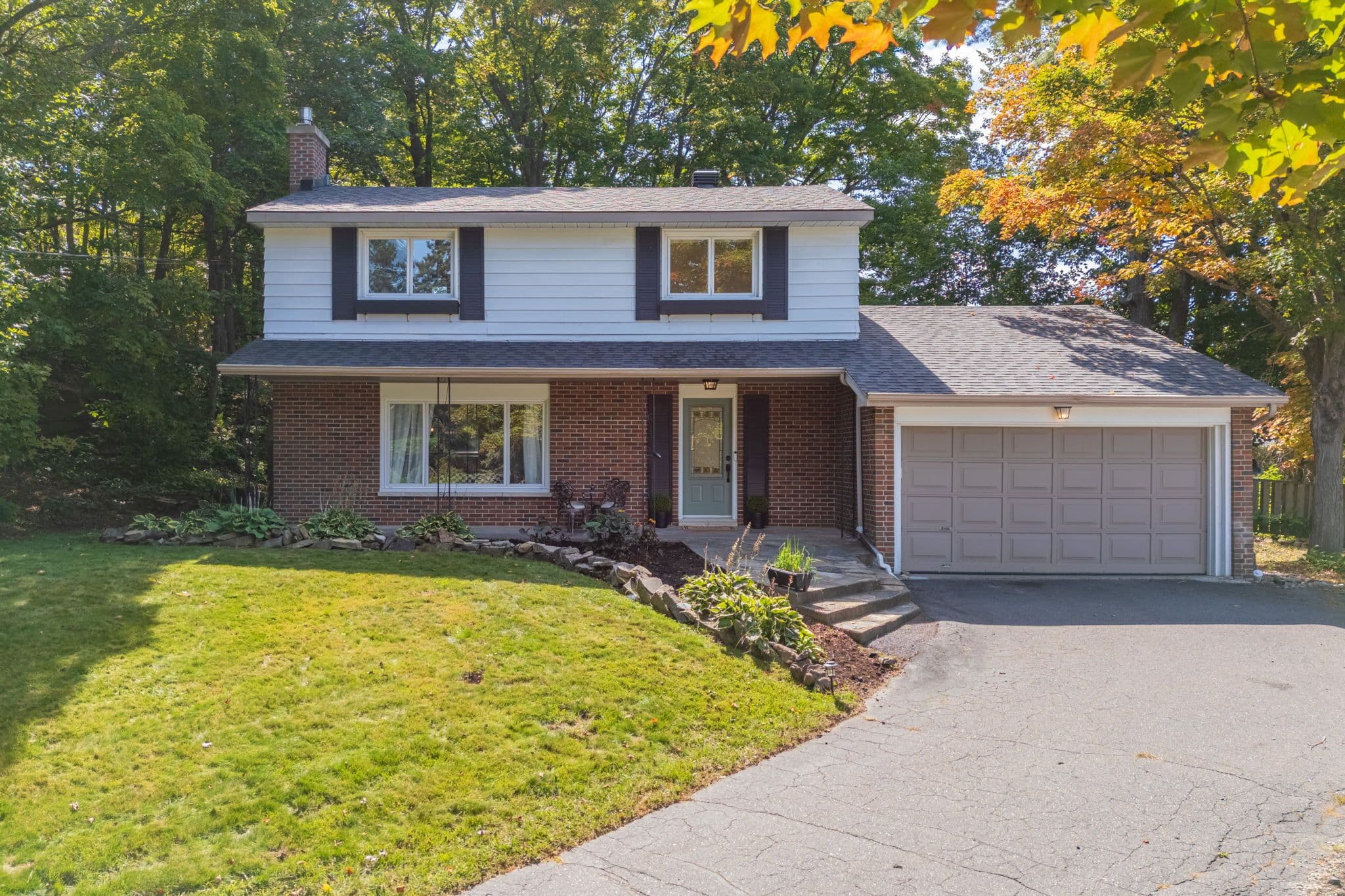 1 Maplecrest Court, Huntsville, ON P1H 1G2