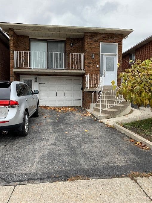 337 Glen Shields Avenue Gr & Bsmt, Vaughan, ON L4K 1T4