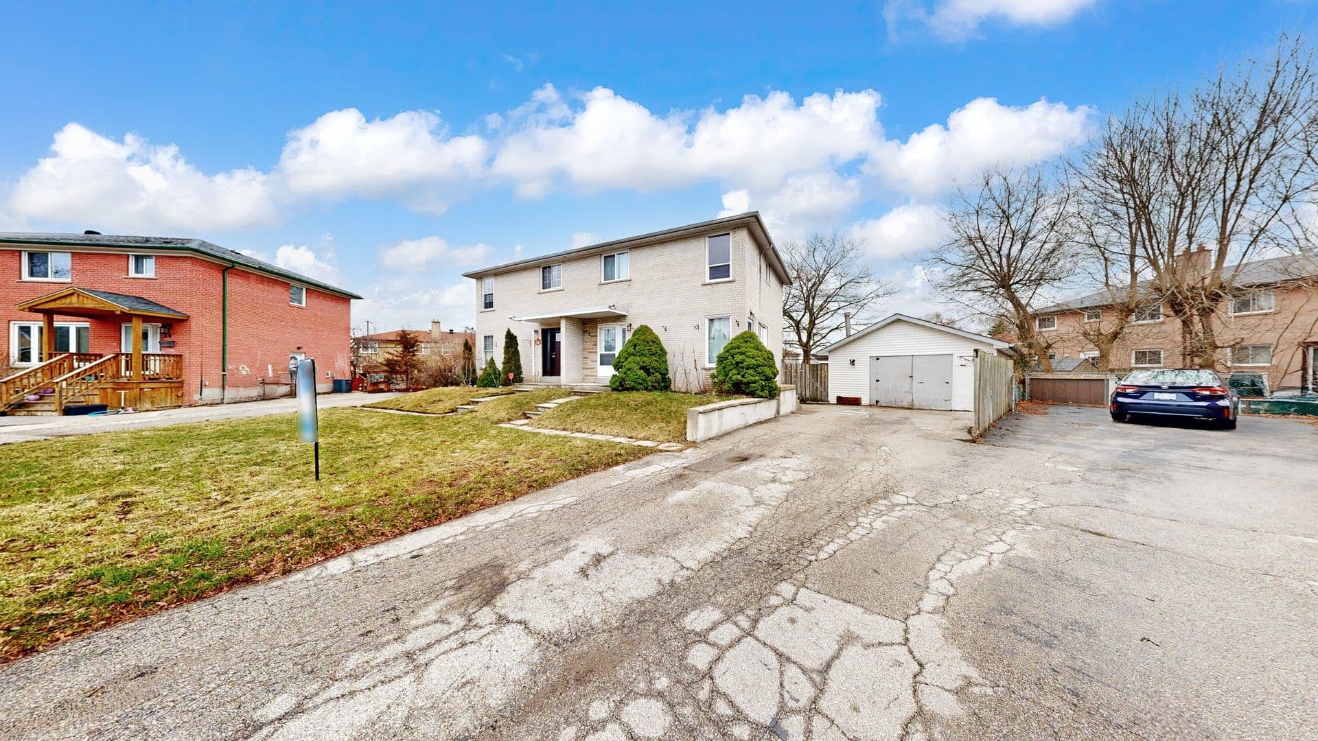 28 Athenia Court, Toronto E10, ON M1E 2C1