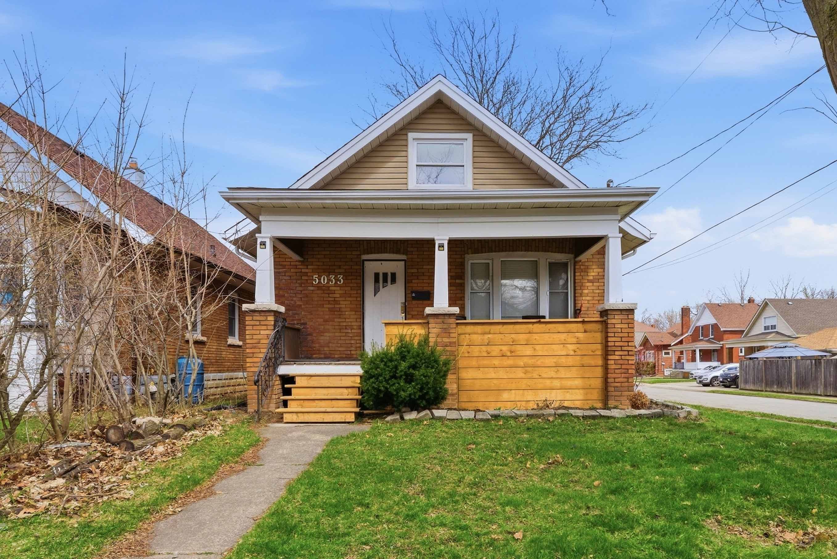 5033 Willmott Street, Niagara Falls, ON L2E 2A2