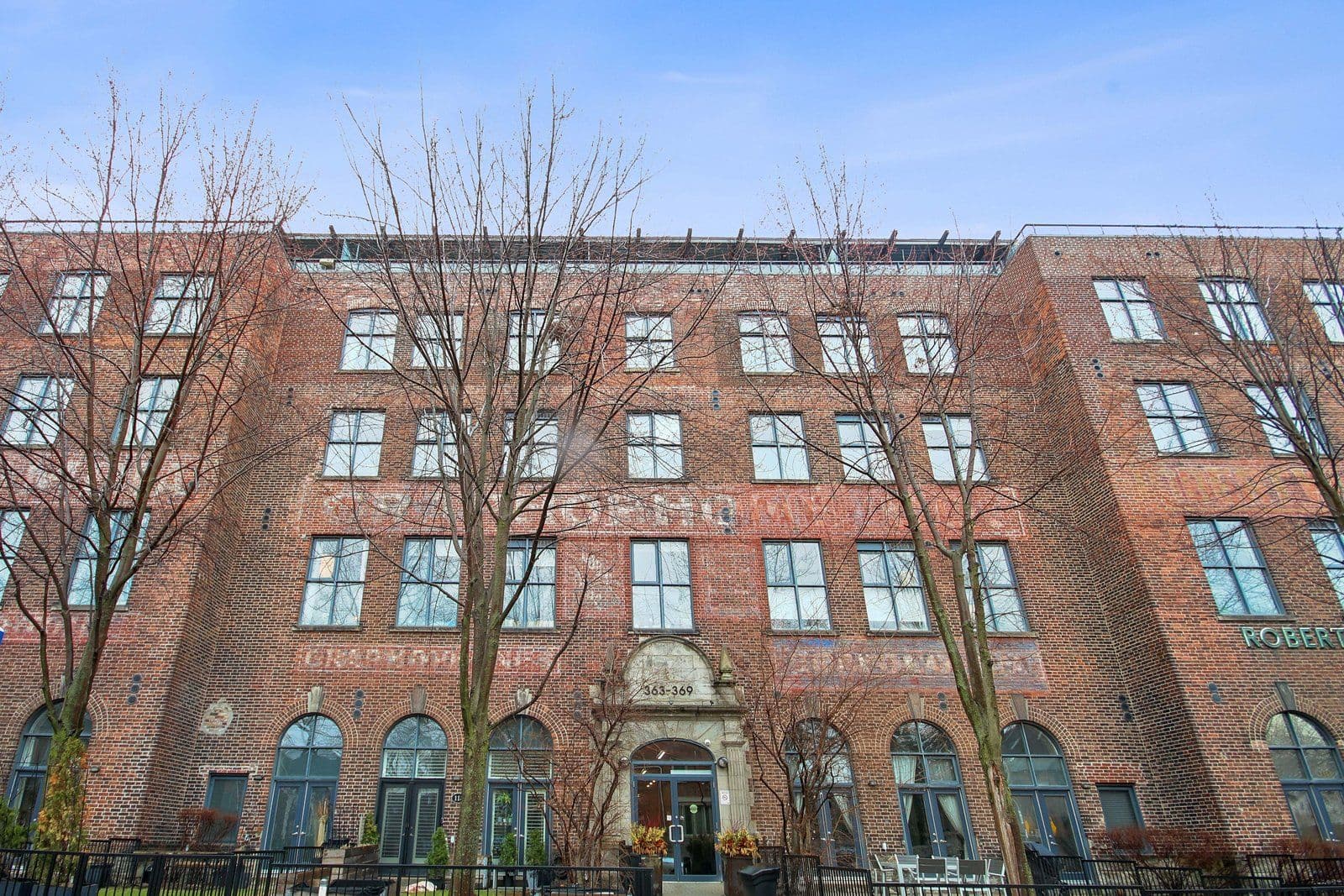 363 Sorauren Avenue 405, Toronto W01, ON M6R 3C2