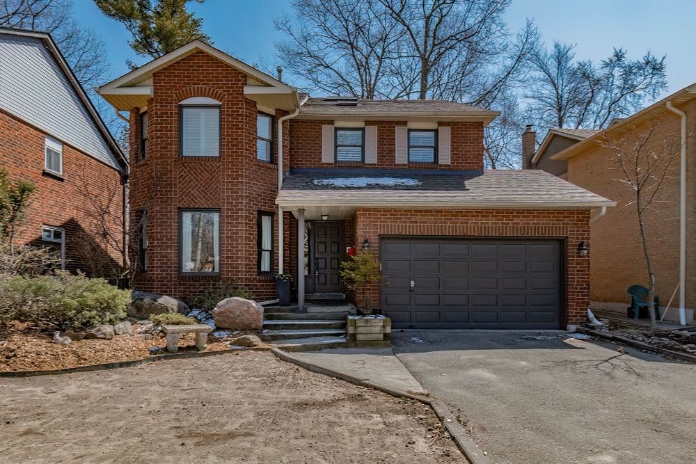 19 Glenthorne Drive, Toronto E10, ON M1C 3S9