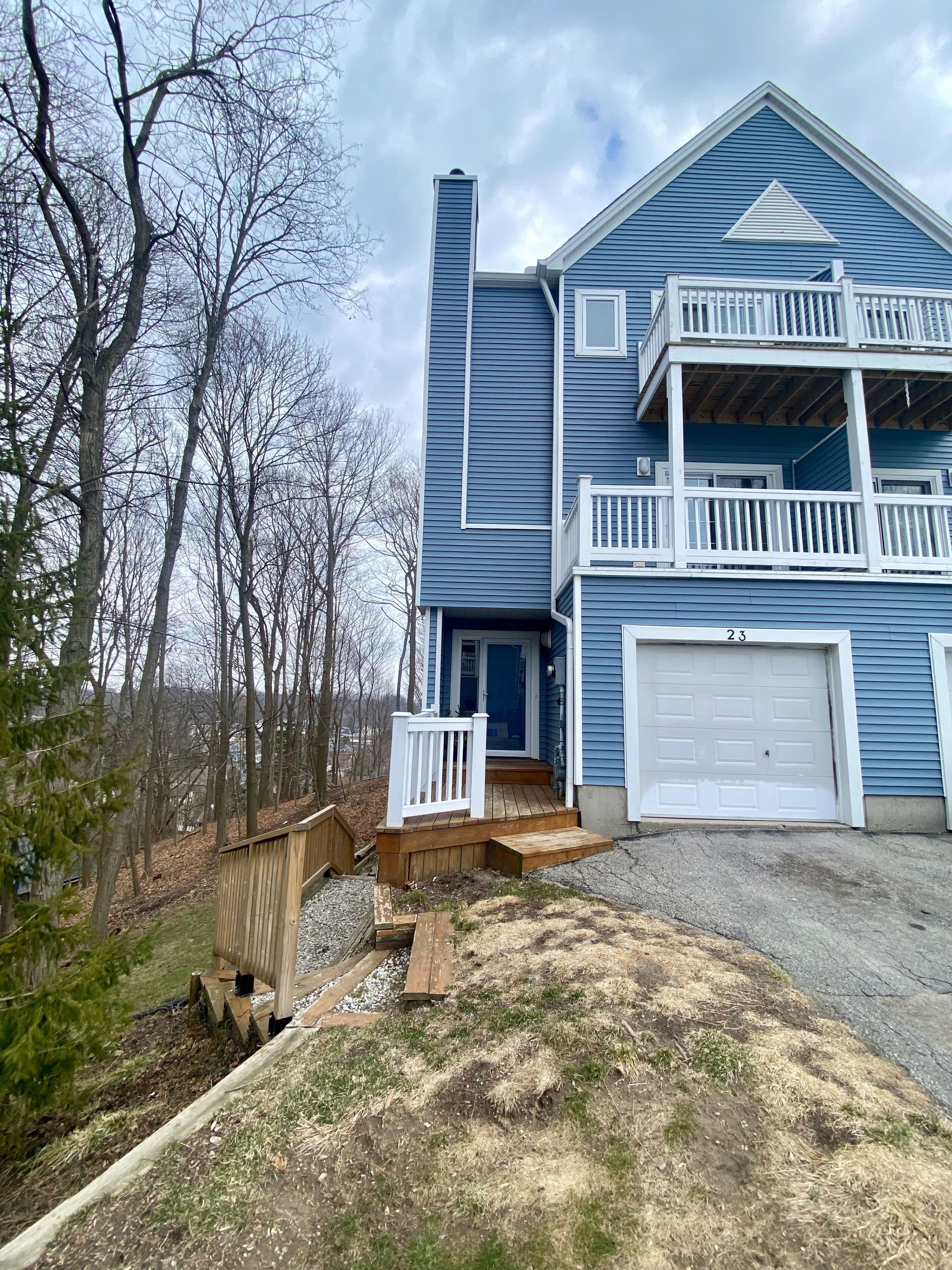 374 Front Street 23, Central Elgin, ON N5L 1E9