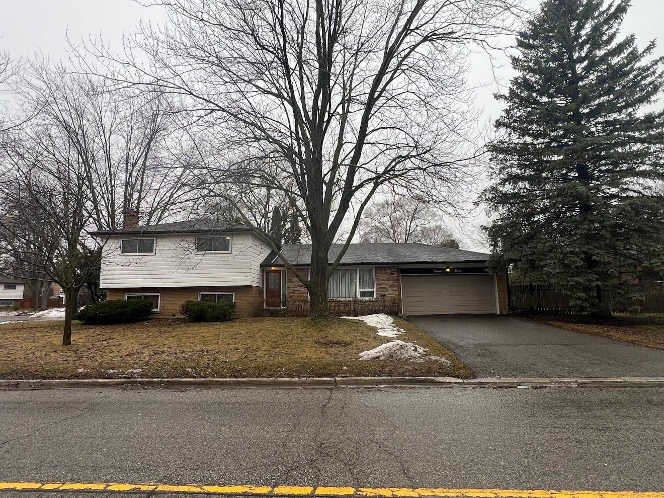 12 Pratt Circle, Markham, ON L3R 1Y2