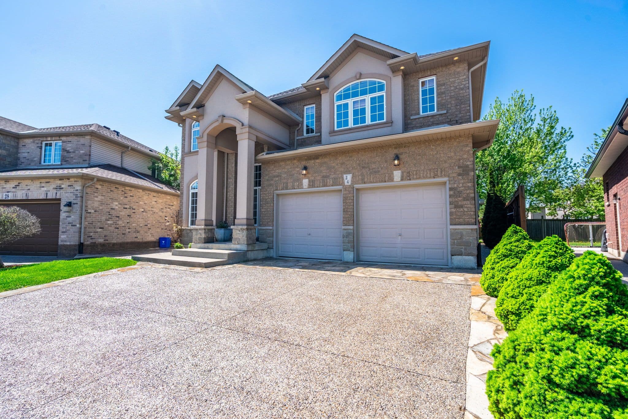 24 Edgecroft Crescent, Hamilton, ON L8J 3Y6