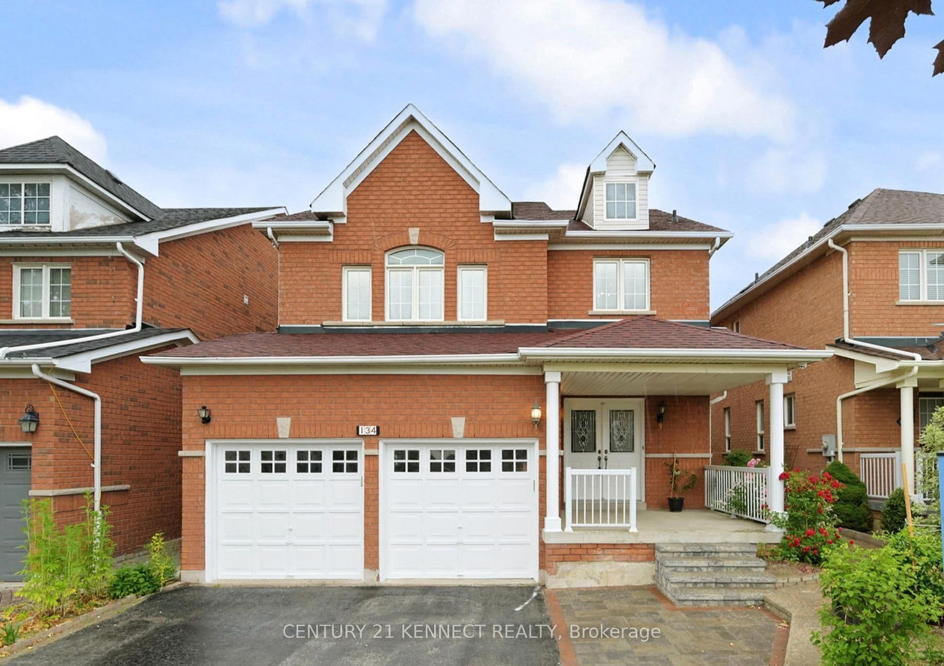 134 Medland Avenue, Whitby, ON L1P 1W7