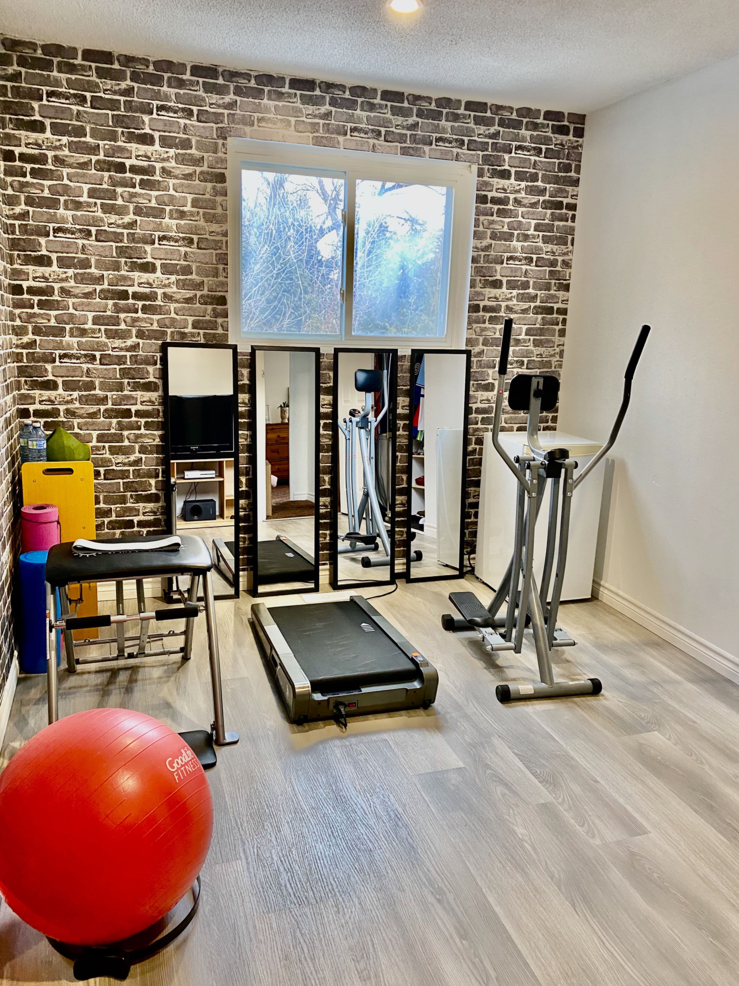 453 Woodview Road 7, Burlington, ON L7N 2Z9