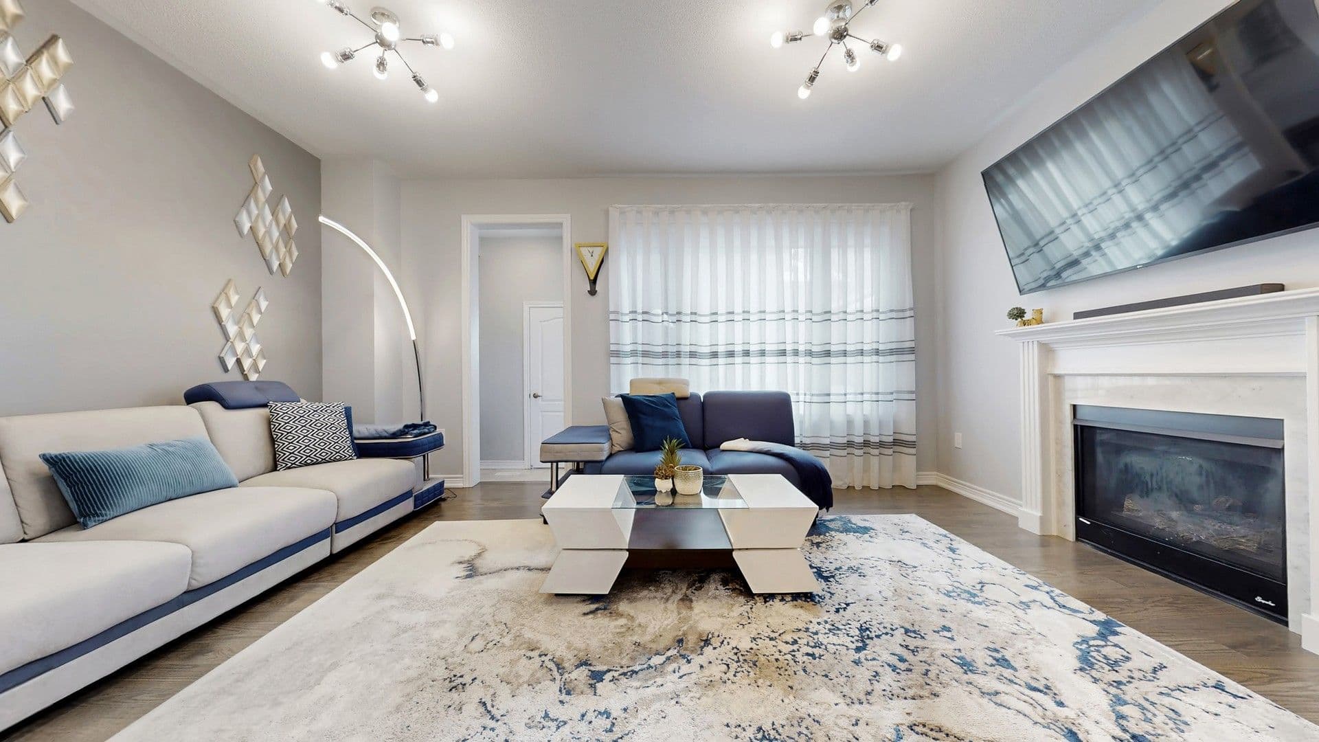 9 Applegate Drive, East Gwillimbury, ON L9N 0R2