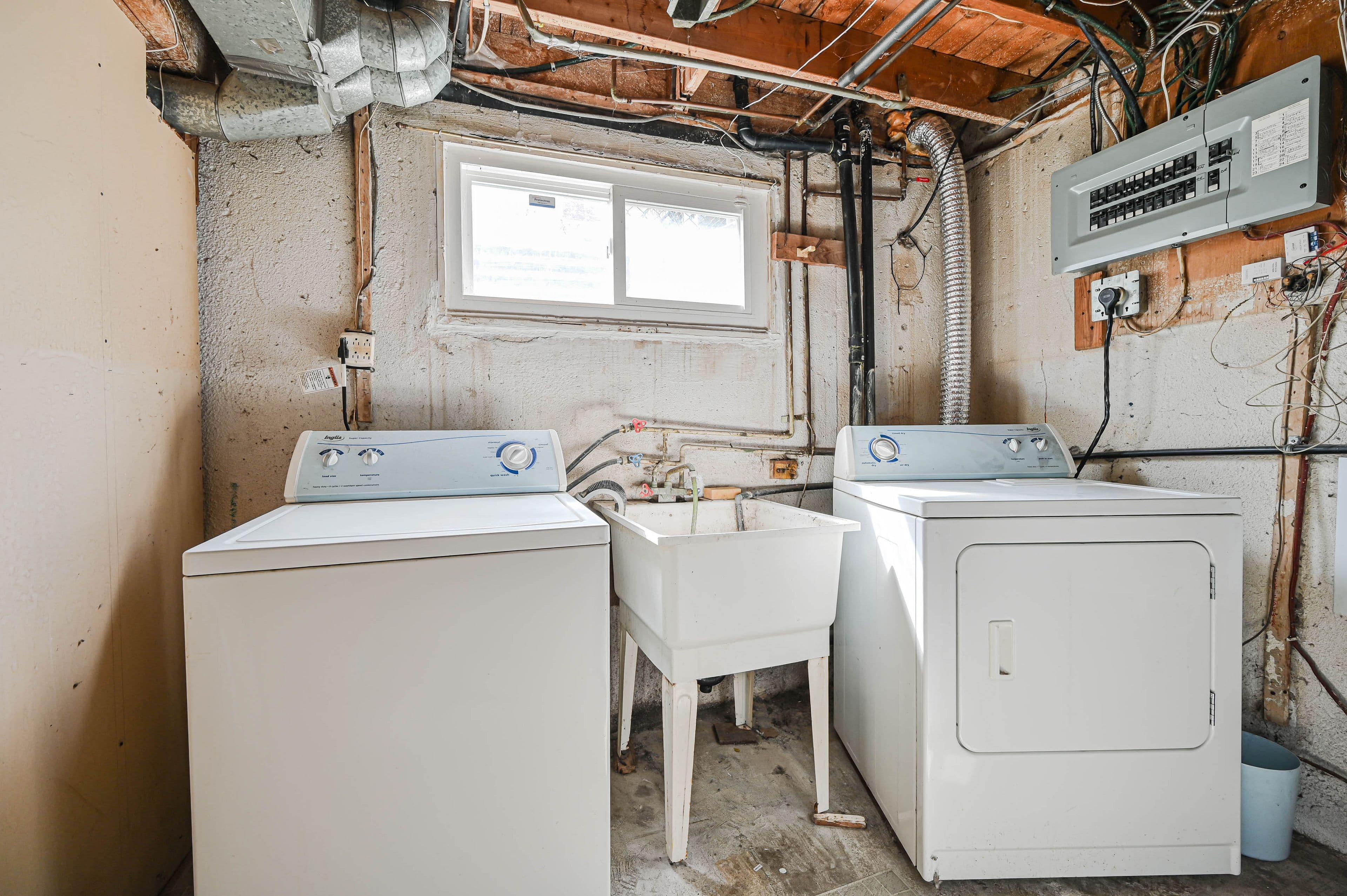 7232 Redfox Road, Mississauga, ON L4T 2L8