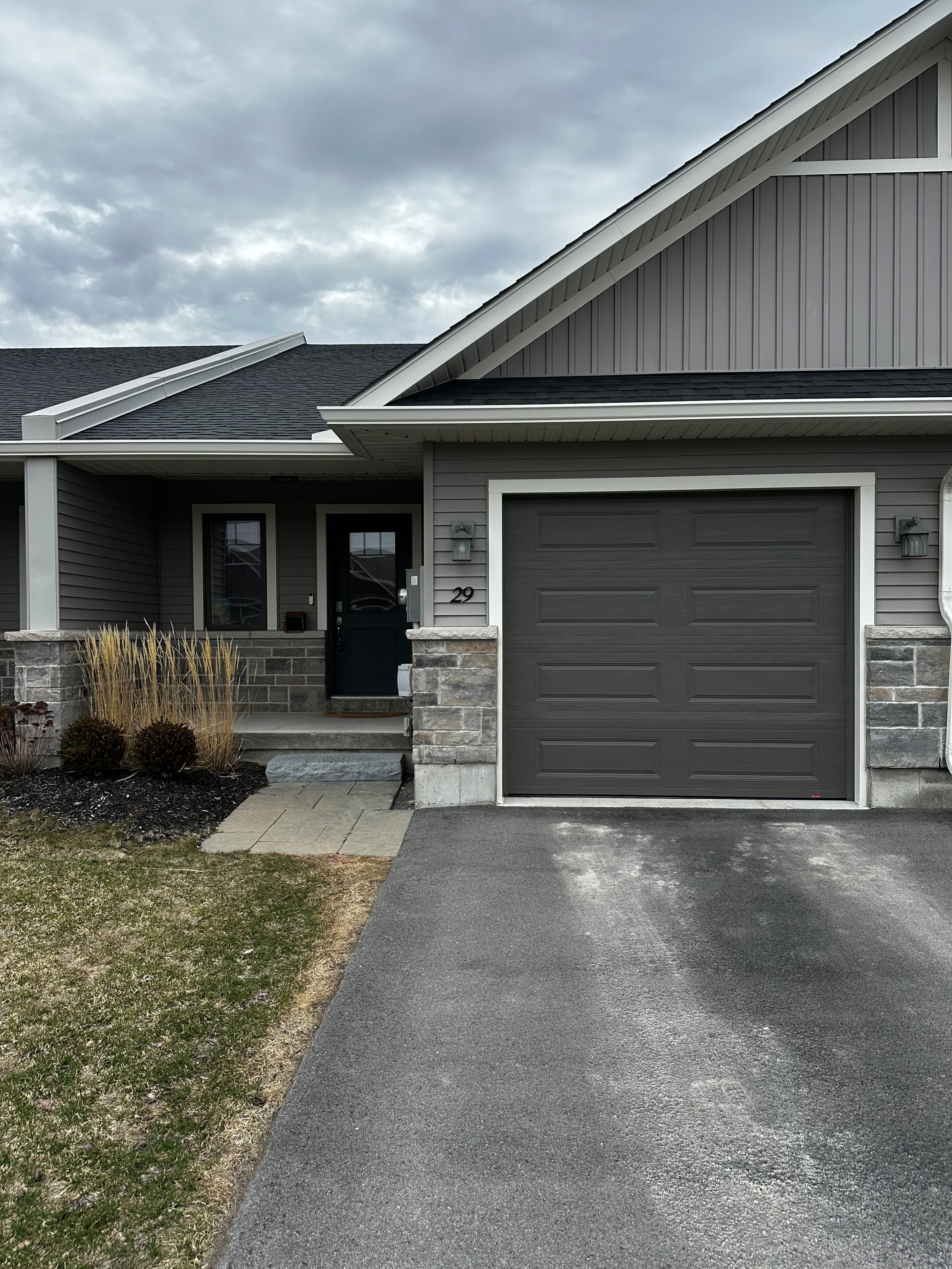 29 Sandhu Crescent, Belleville, ON K8P 0G7