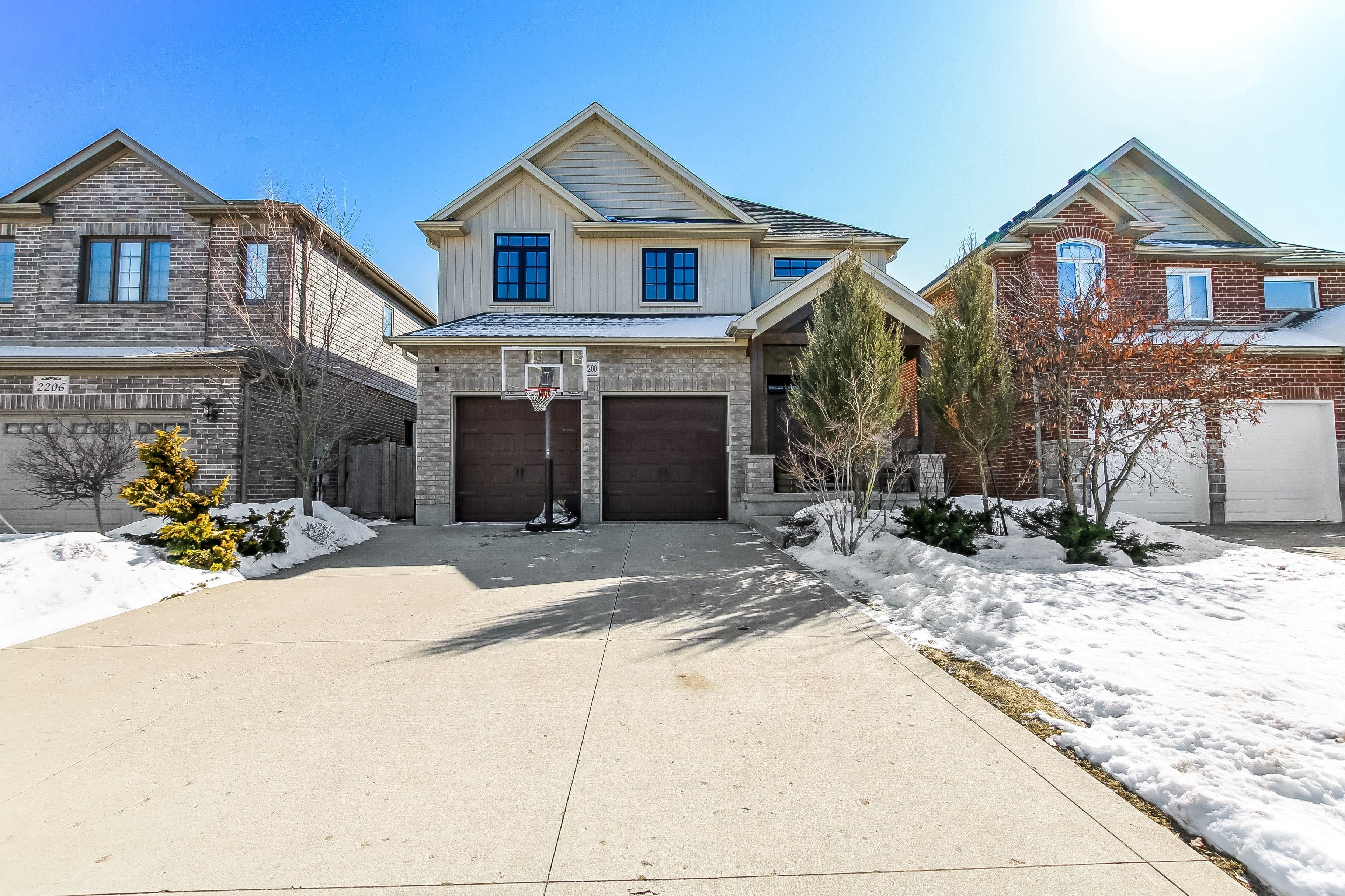 2200 Springridge Drive, London North, ON N5X 0M3