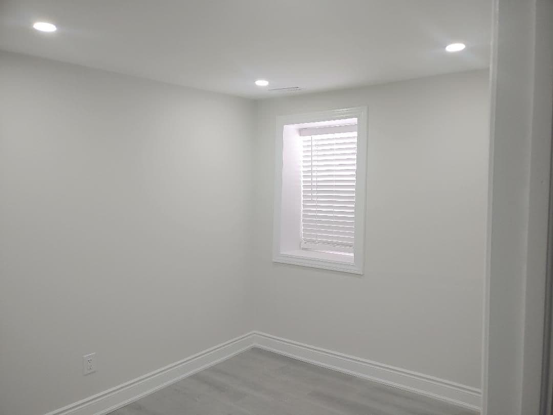 40 Penetang Street 4, Barrie, ON L4M 1V6