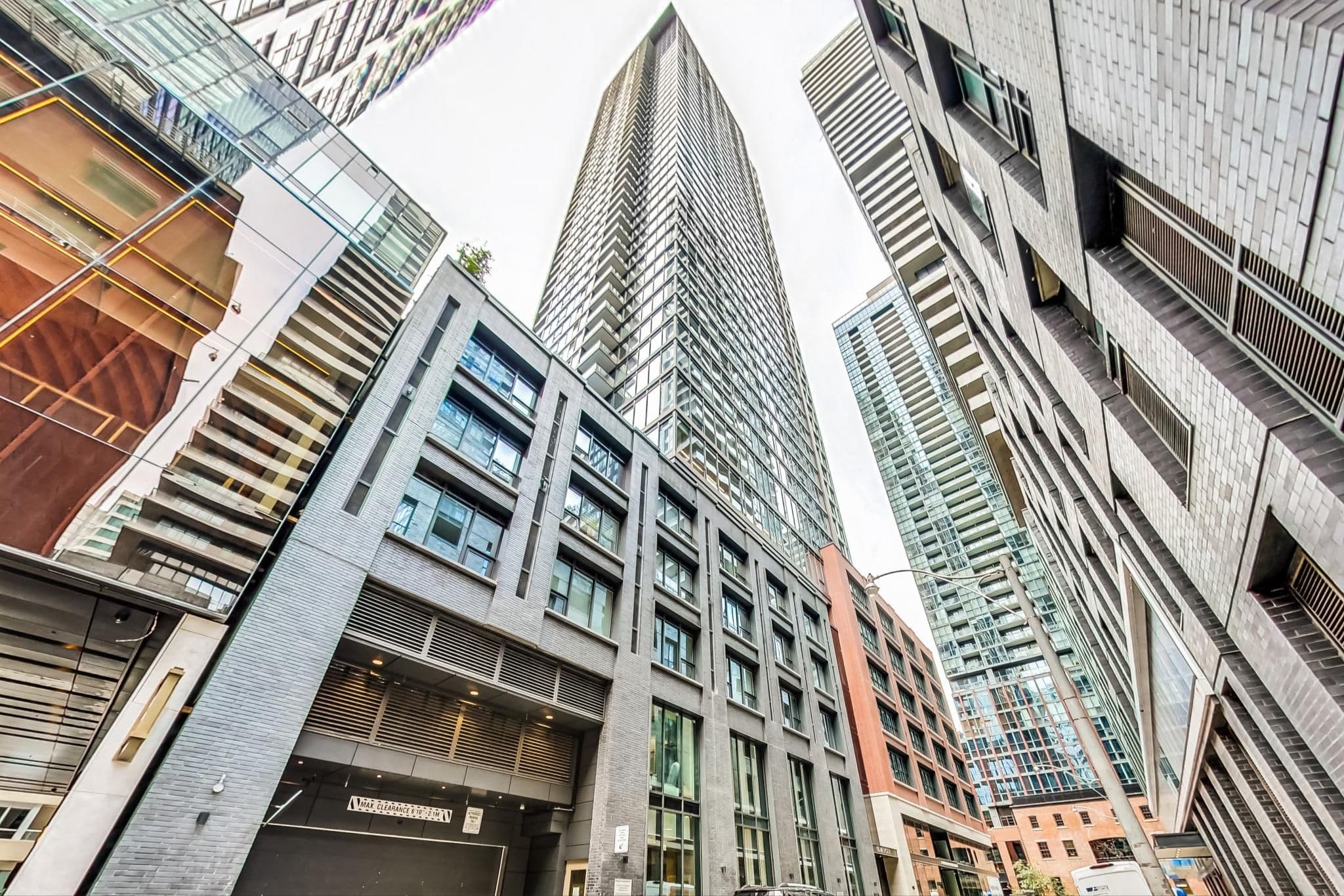 55 Mercer Street 611, Toronto C01, ON M5V 0W4
