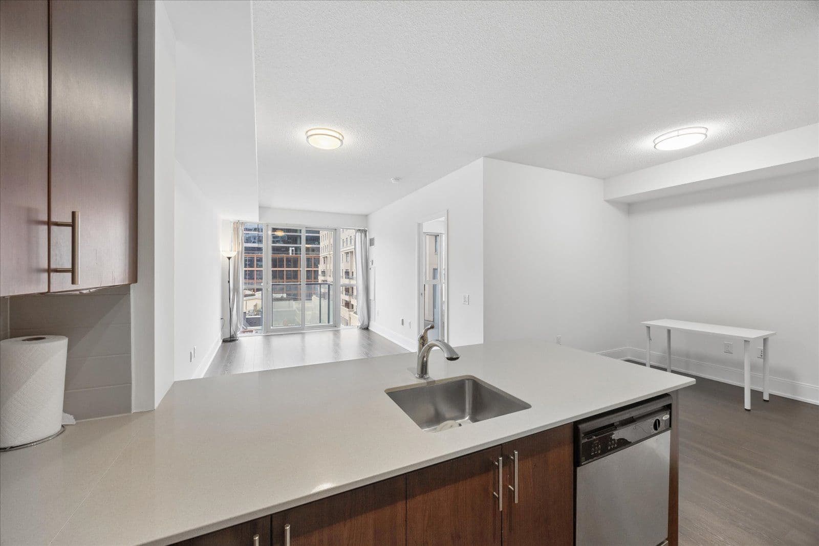 560 Front Street W 623, Toronto C01, ON M5V 1C1