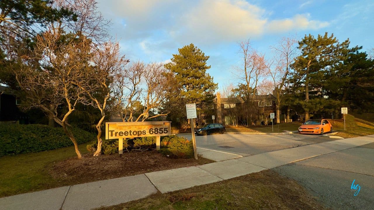 6855 Glen Erin Drive 14, Mississauga, ON L5N 1P6