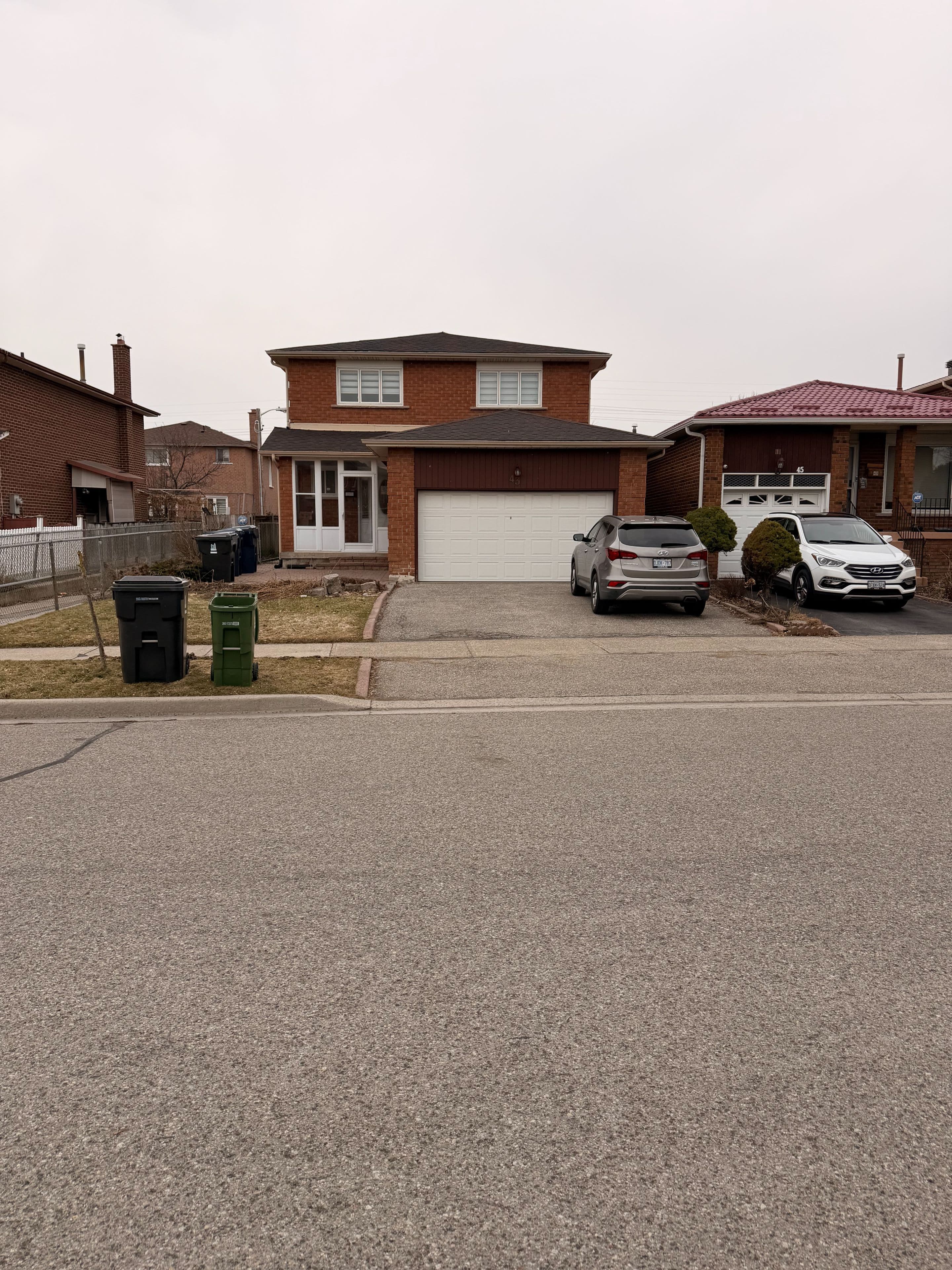 43 Bordeaux Circuit Bsmt, Toronto W10, ON M9V 4Y9