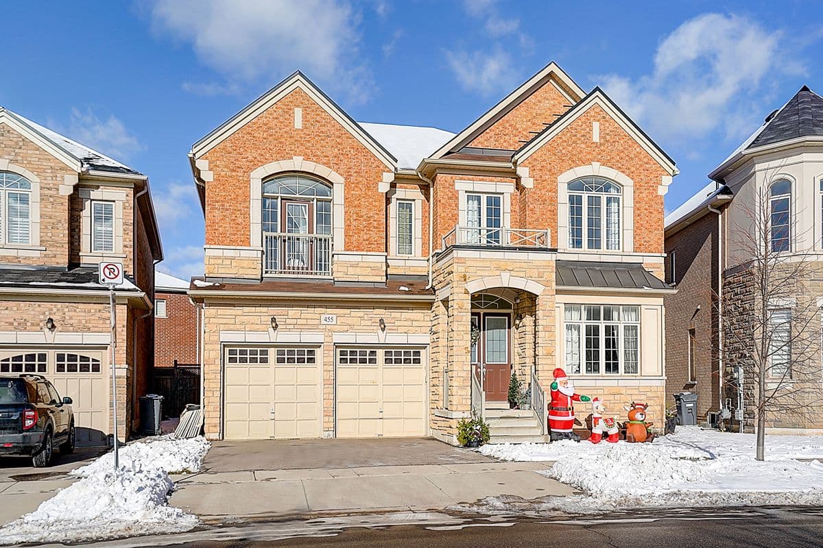455 Threshing Mill Boulevard, Oakville, ON L6H 0T4