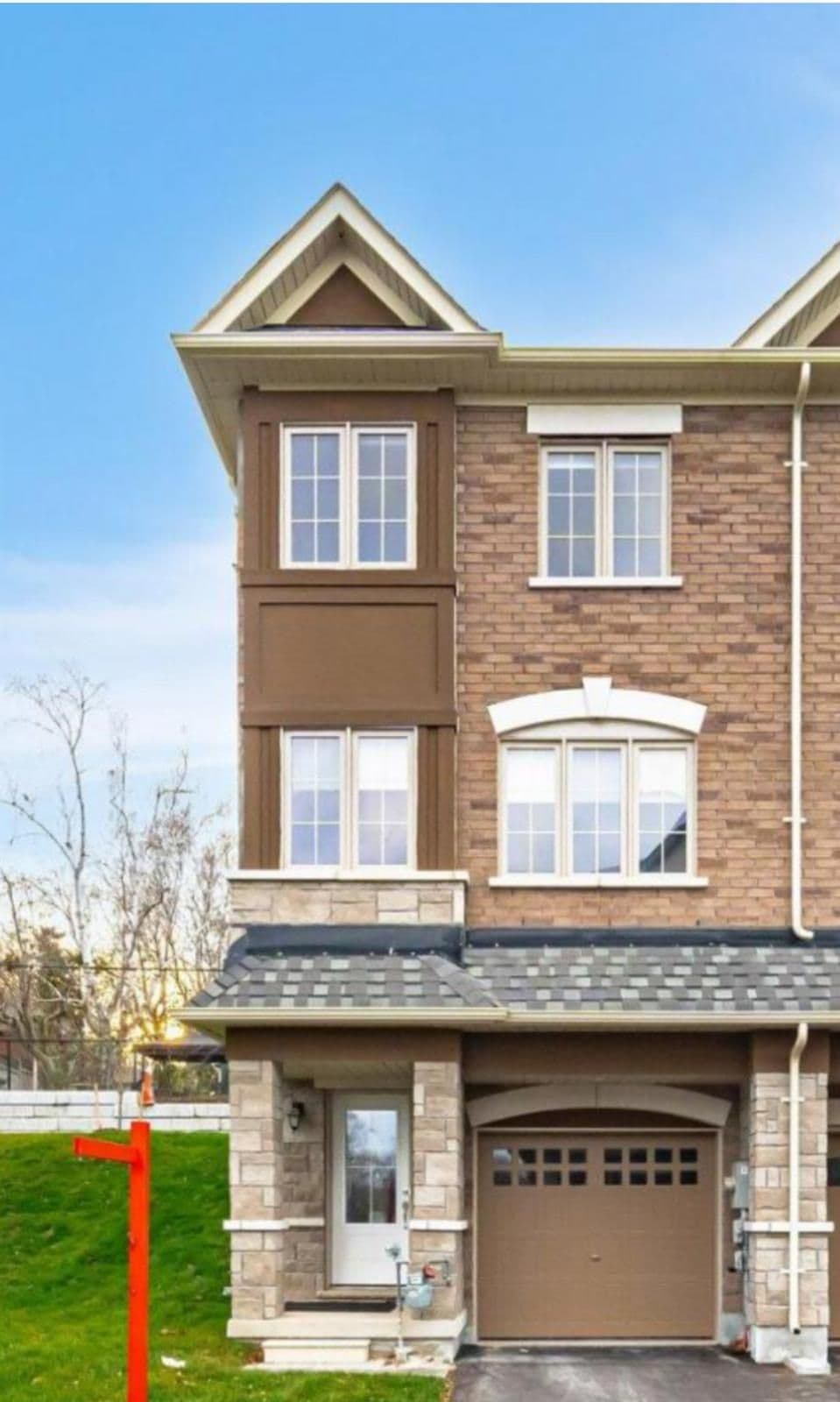 68 First Street 24, Orangeville, ON L9W 2E3